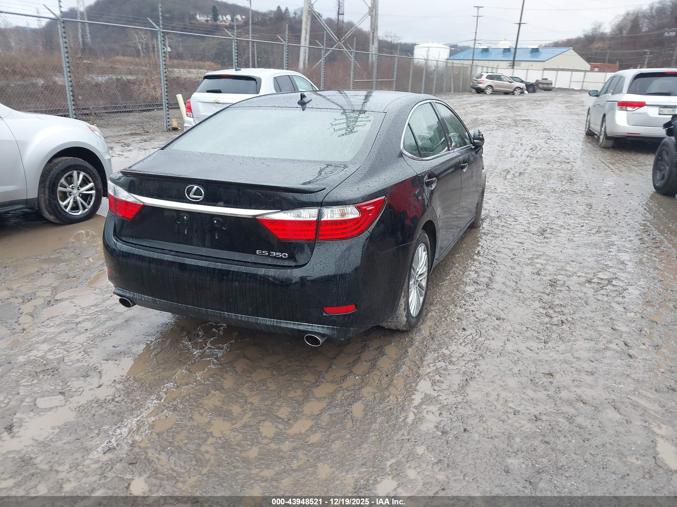 LEXUS ES image 4
