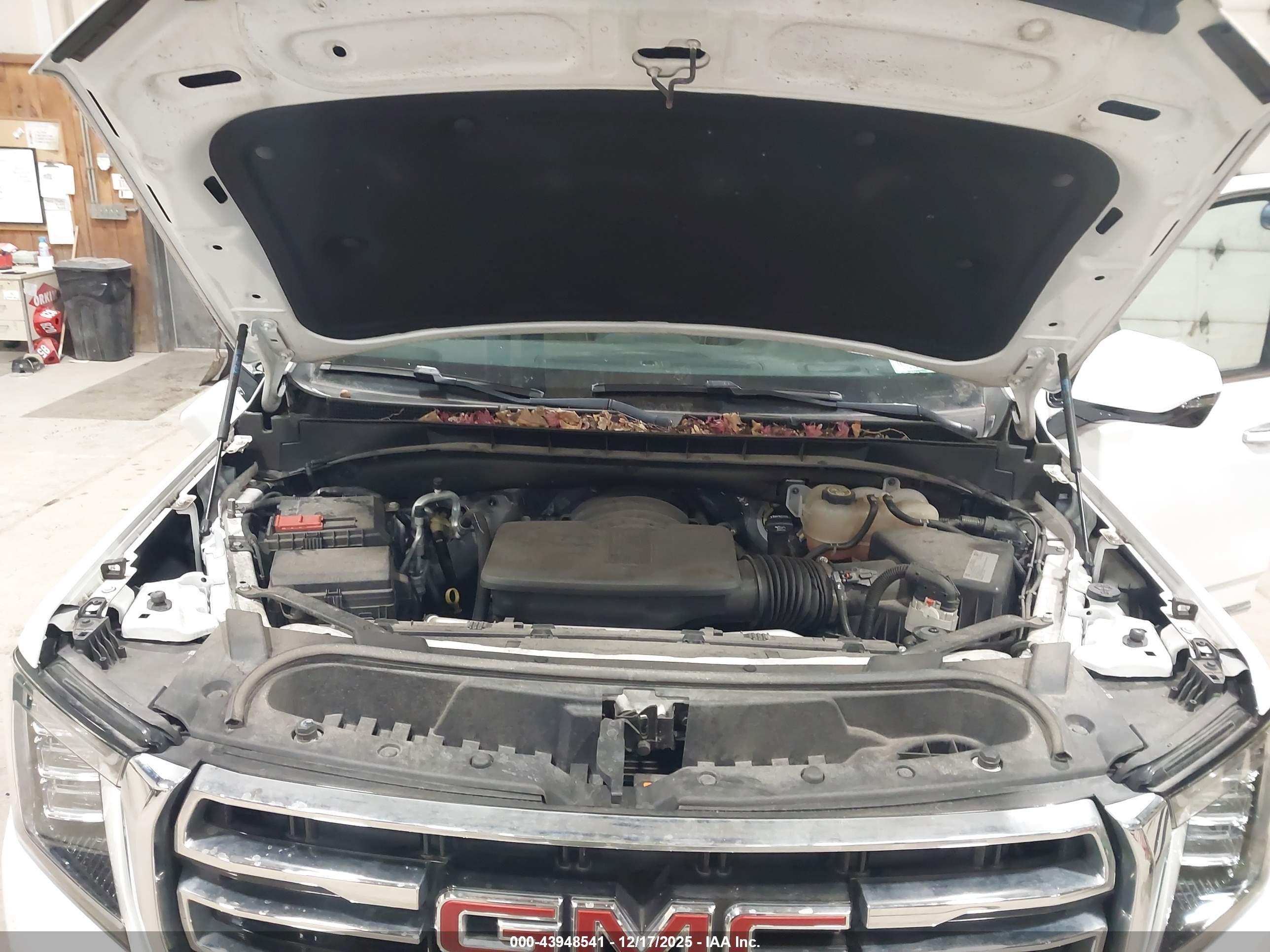 GMC YUKON image 10