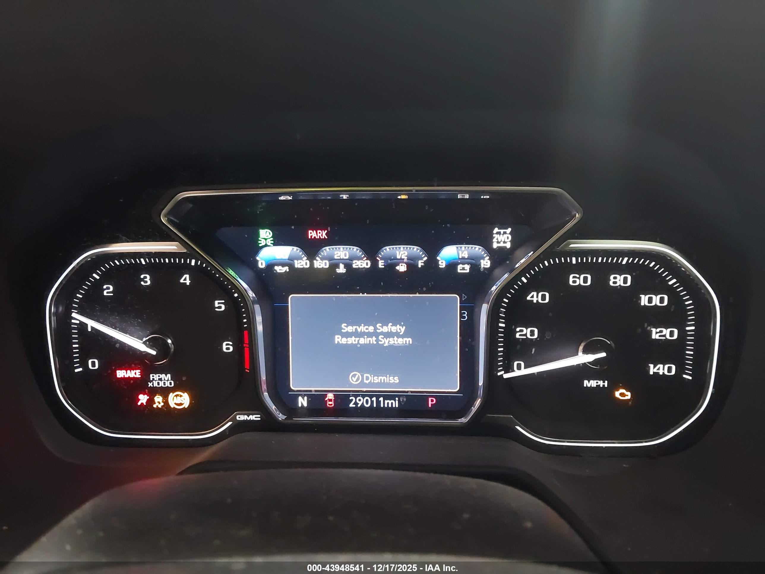 GMC YUKON image 7