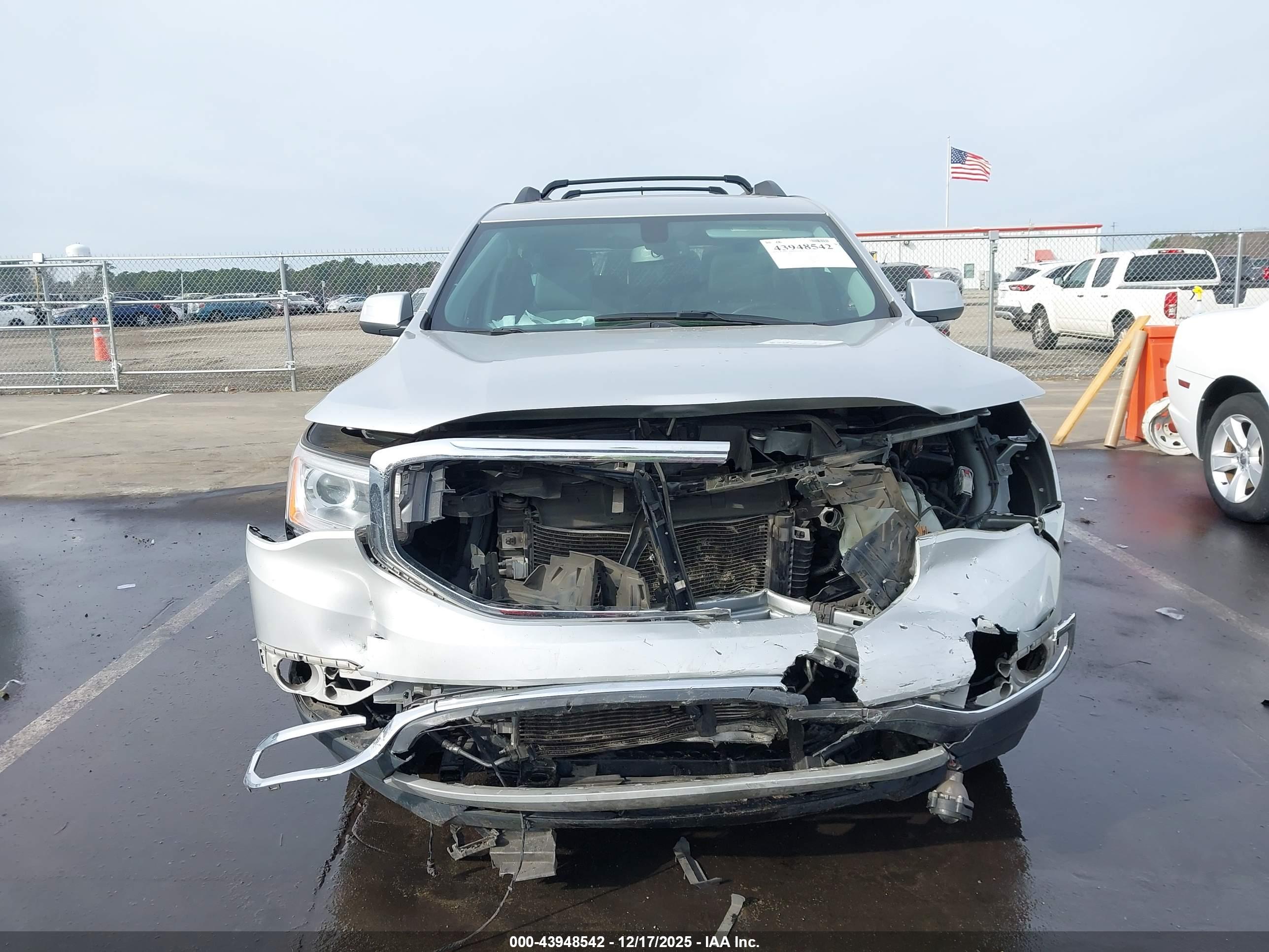 GMC ACADIA image 6