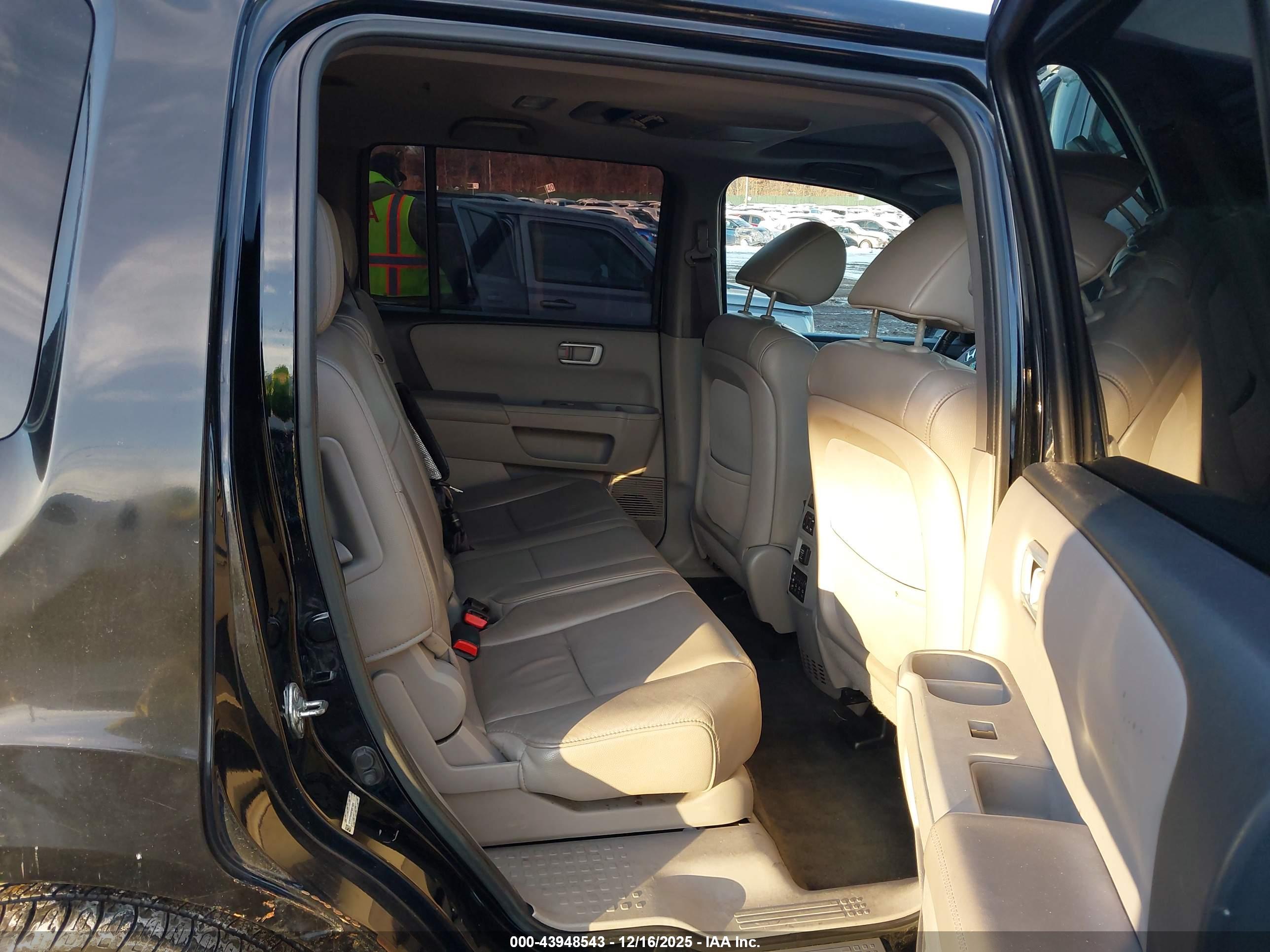 HONDA PILOT image 8