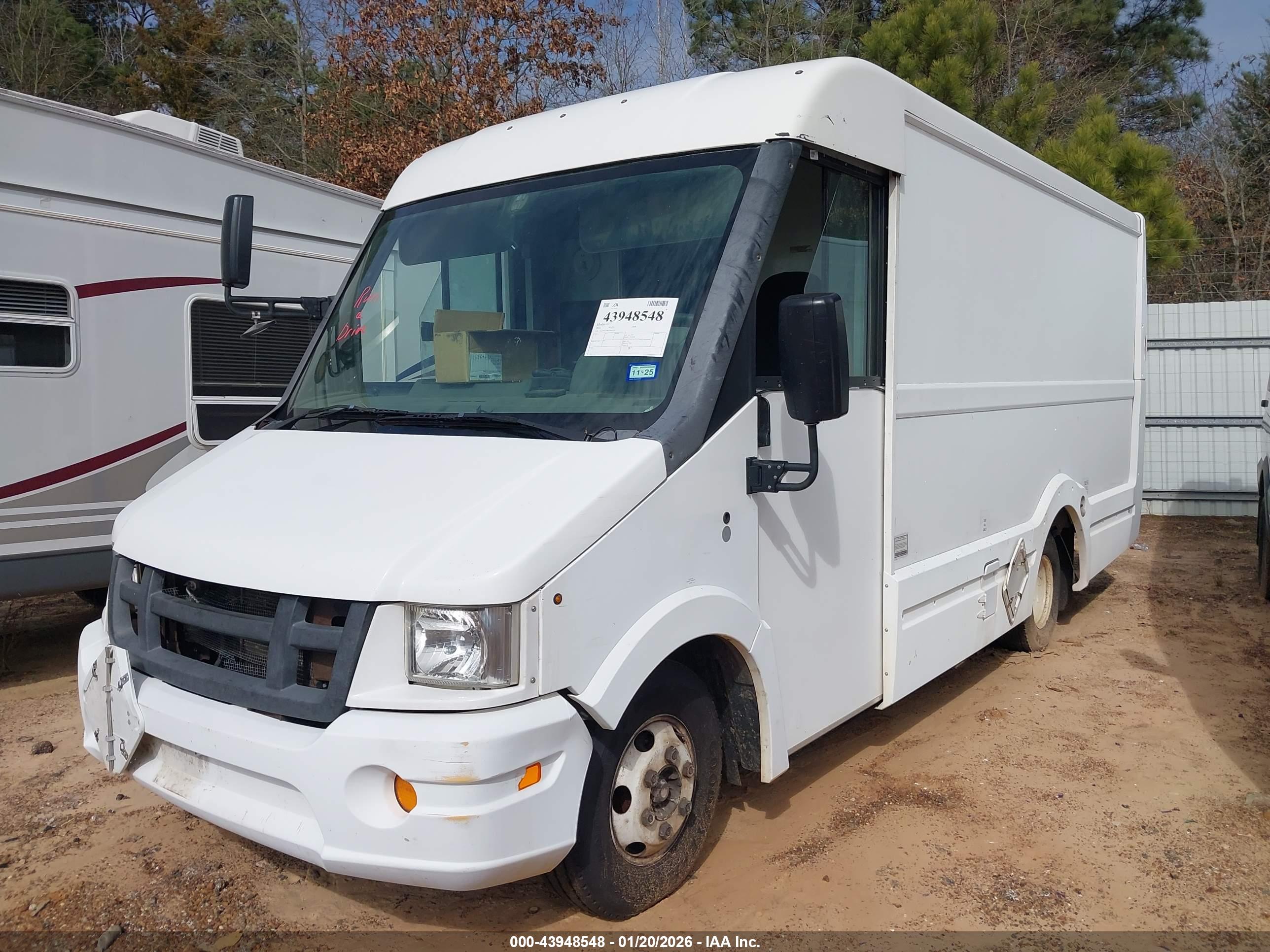 ISUZU NPR image 2