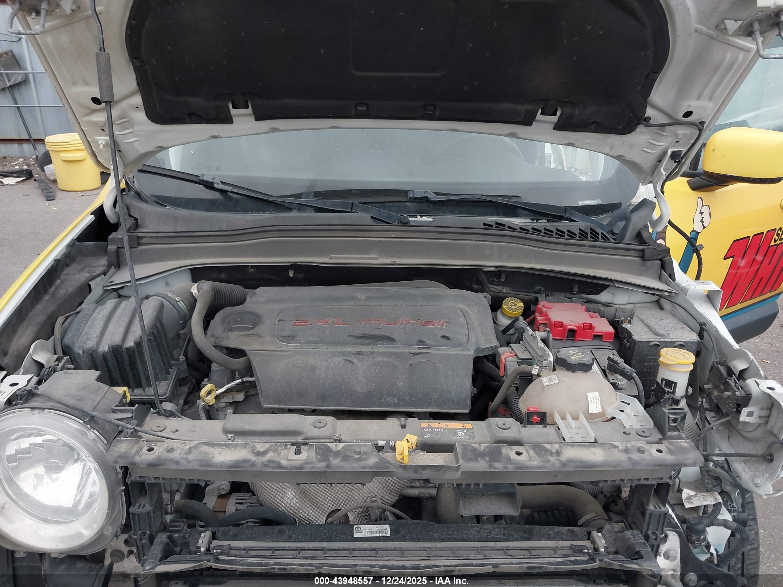 JEEP RENEGADE image 10