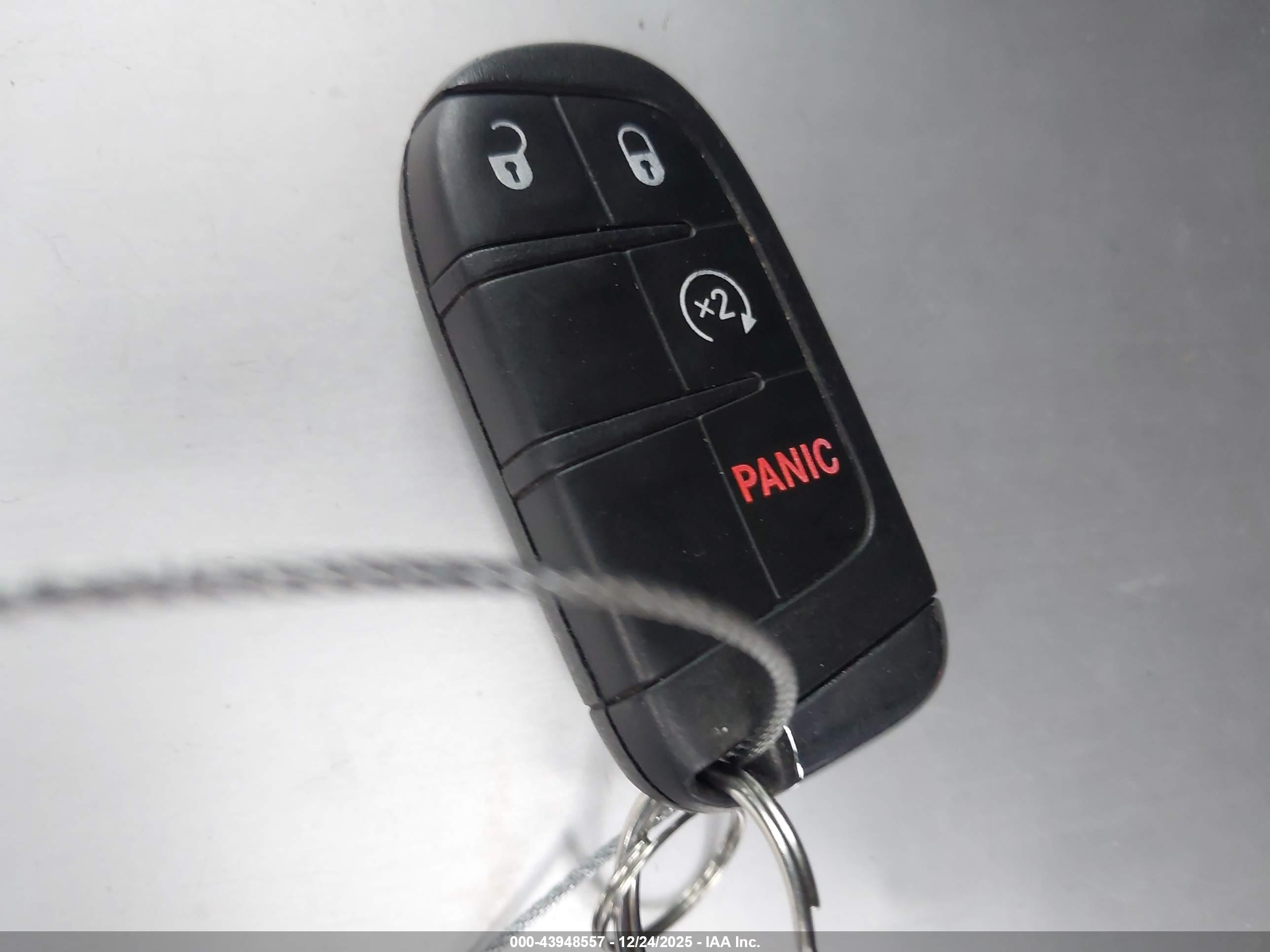 JEEP RENEGADE image 11