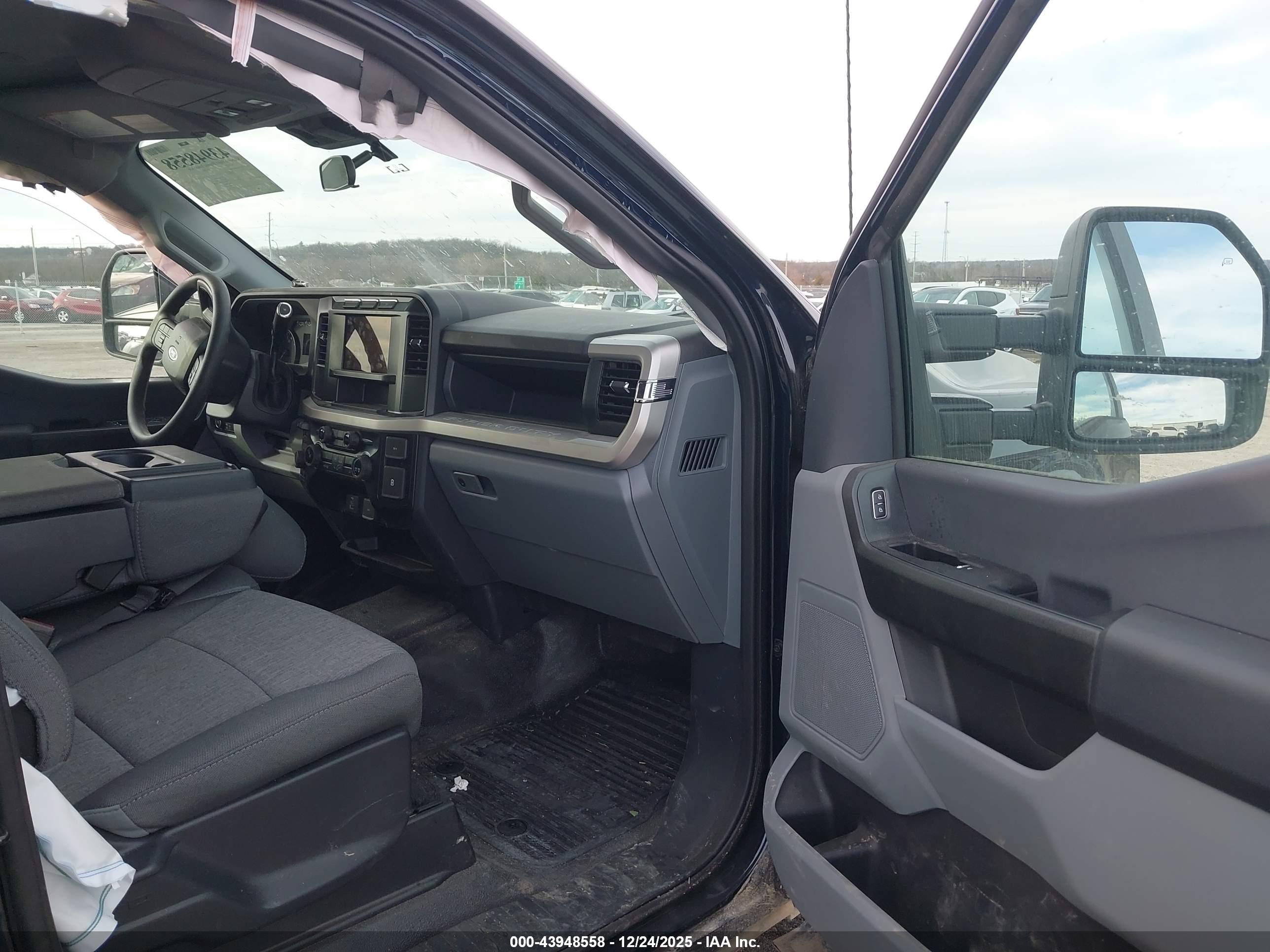 FORD F-350 image 5