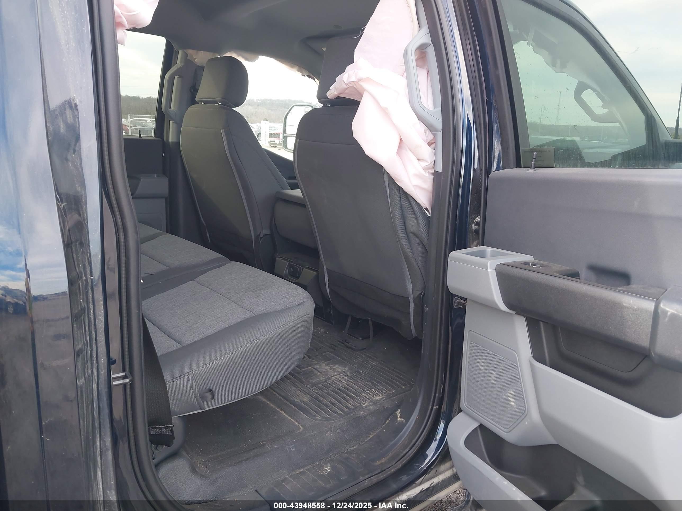 FORD F-350 image 8