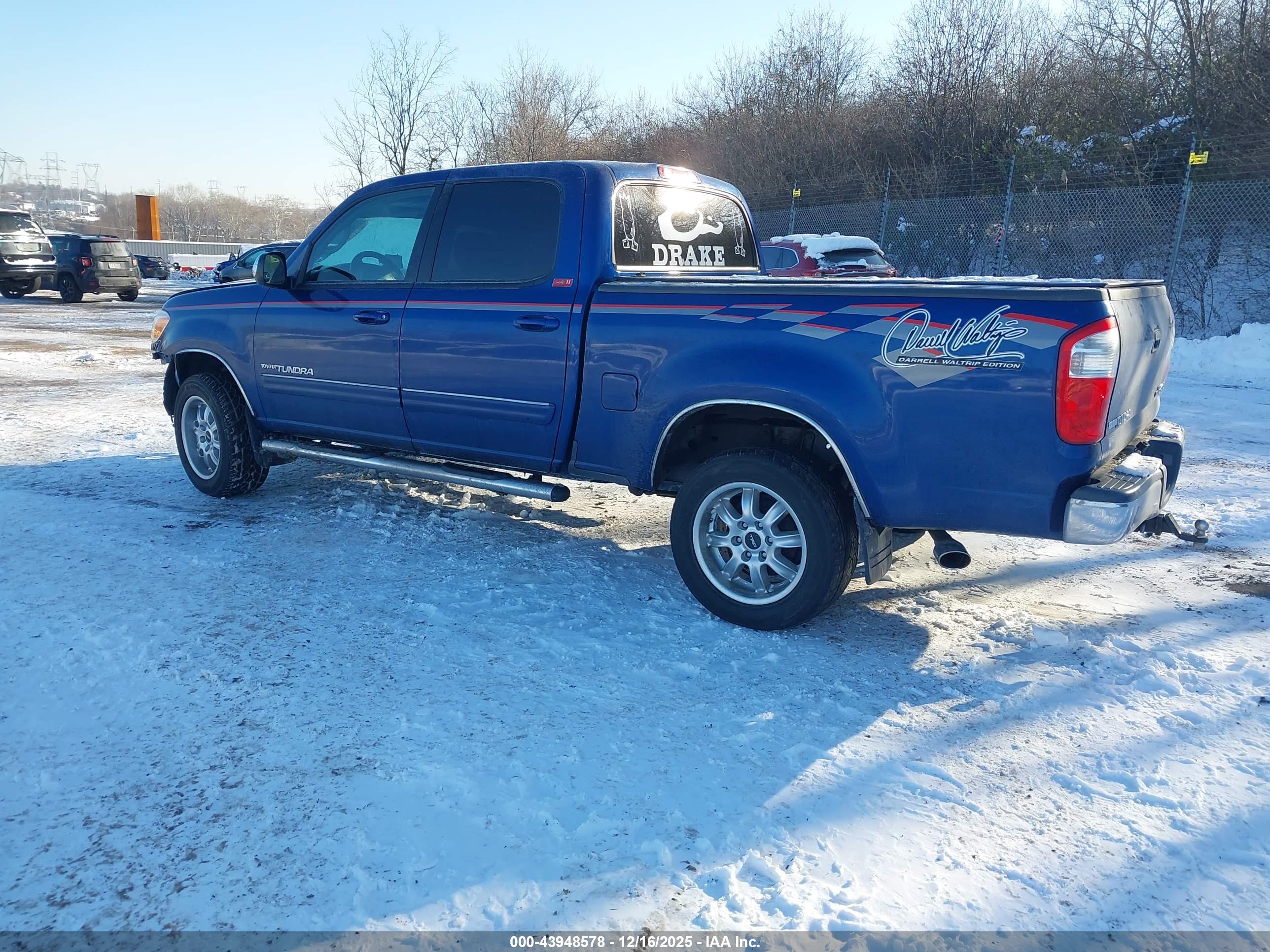 TOYOTA TUNDRA image 3