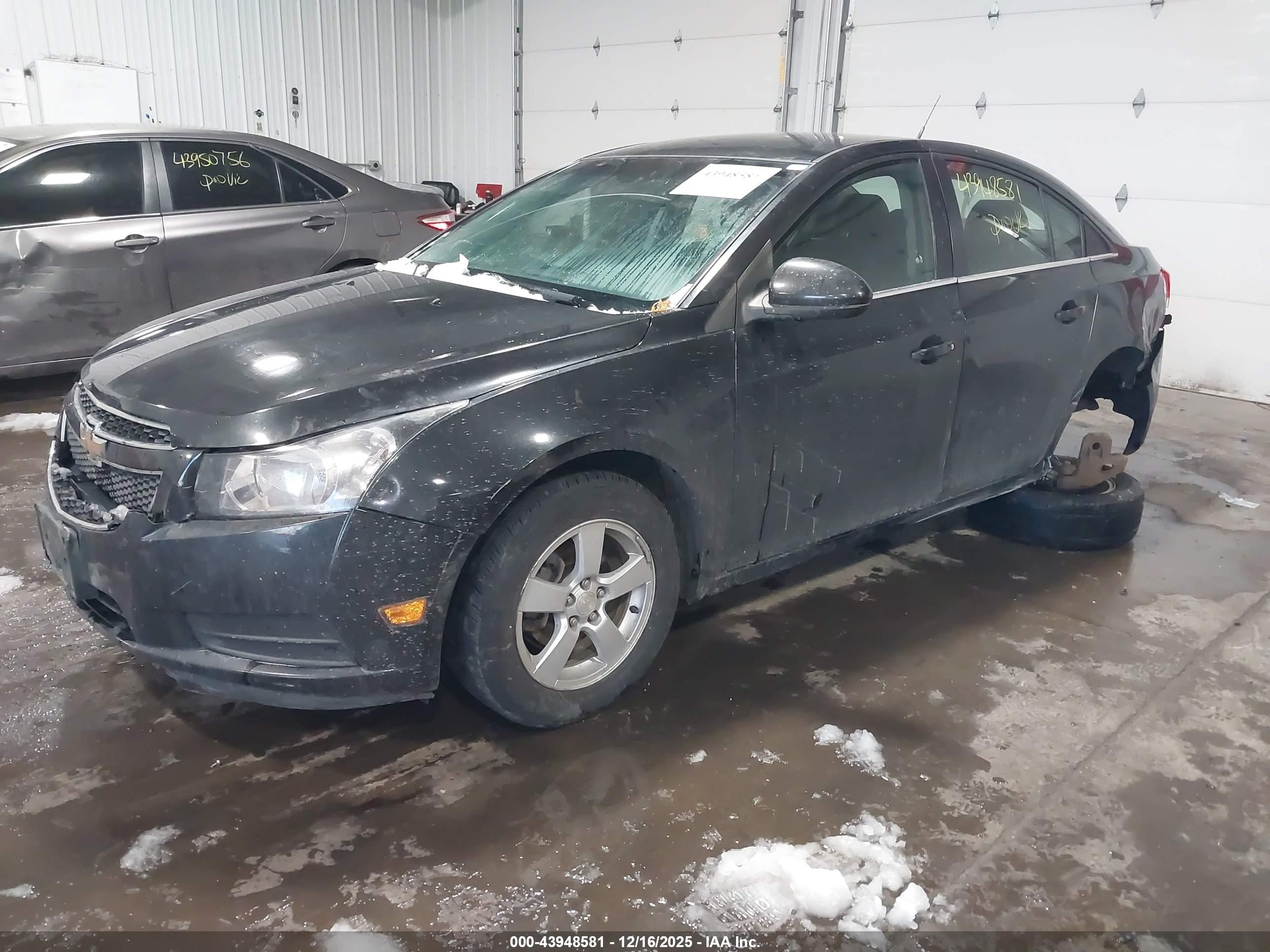 CHEVROLET CRUZE image 2