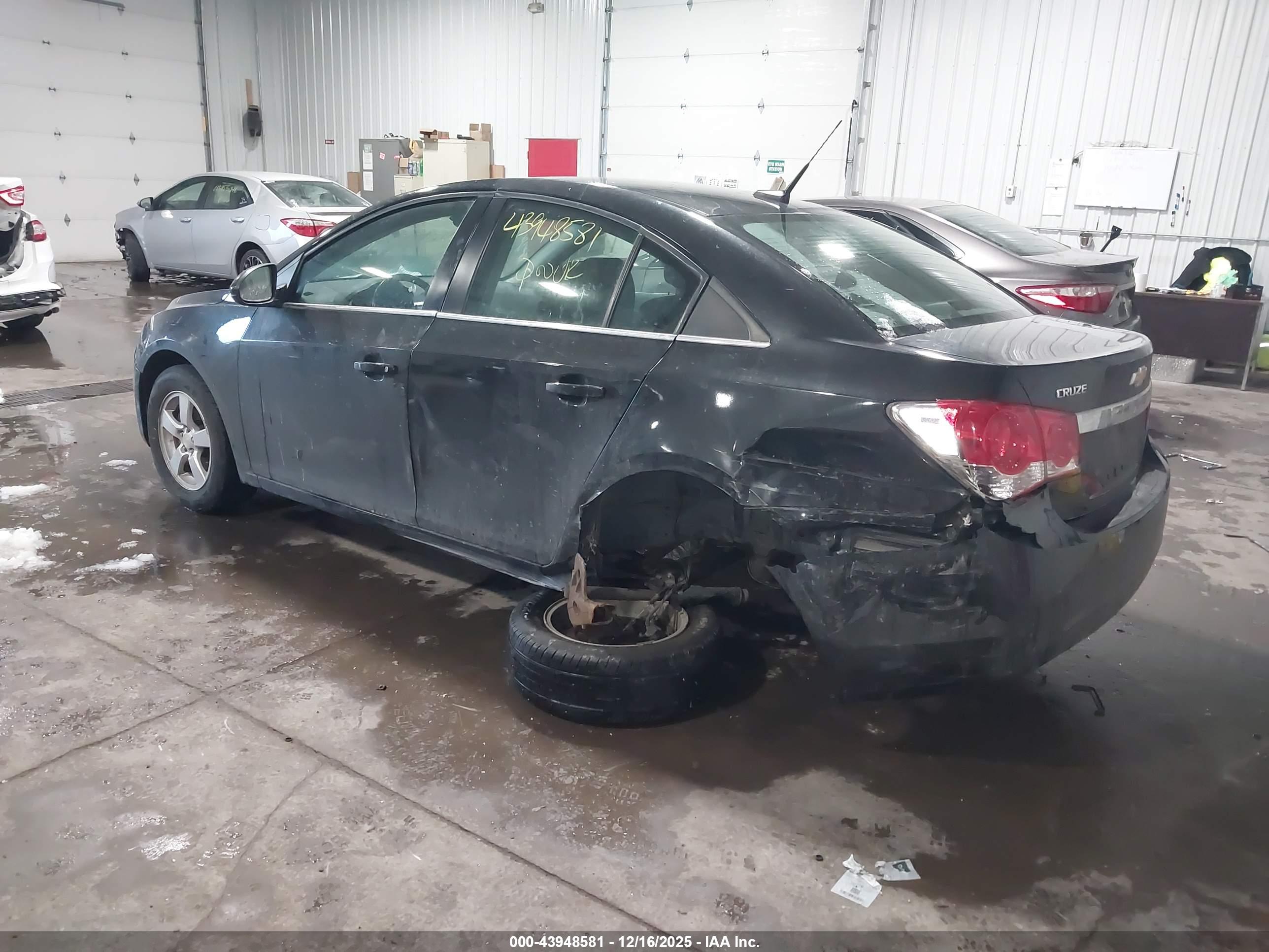 CHEVROLET CRUZE image 3