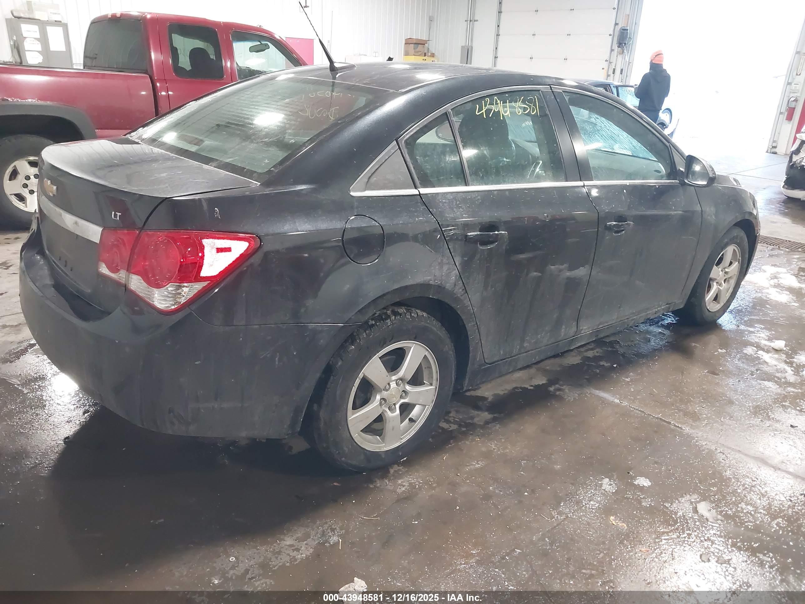 CHEVROLET CRUZE image 4