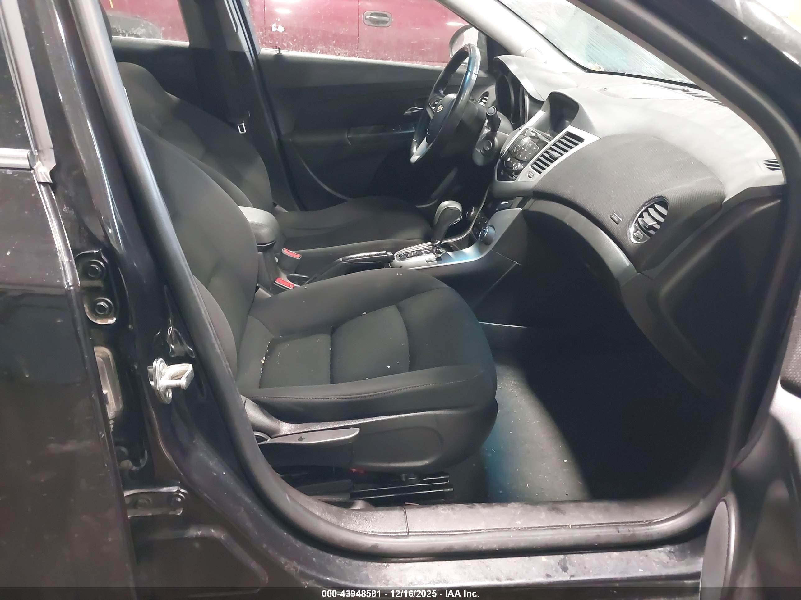 CHEVROLET CRUZE image 5
