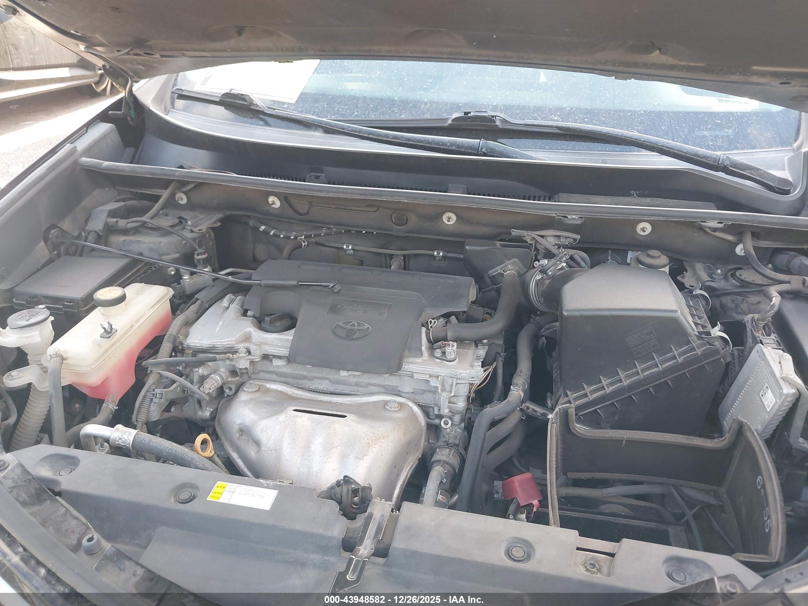 TOYOTA RAV4 image 10