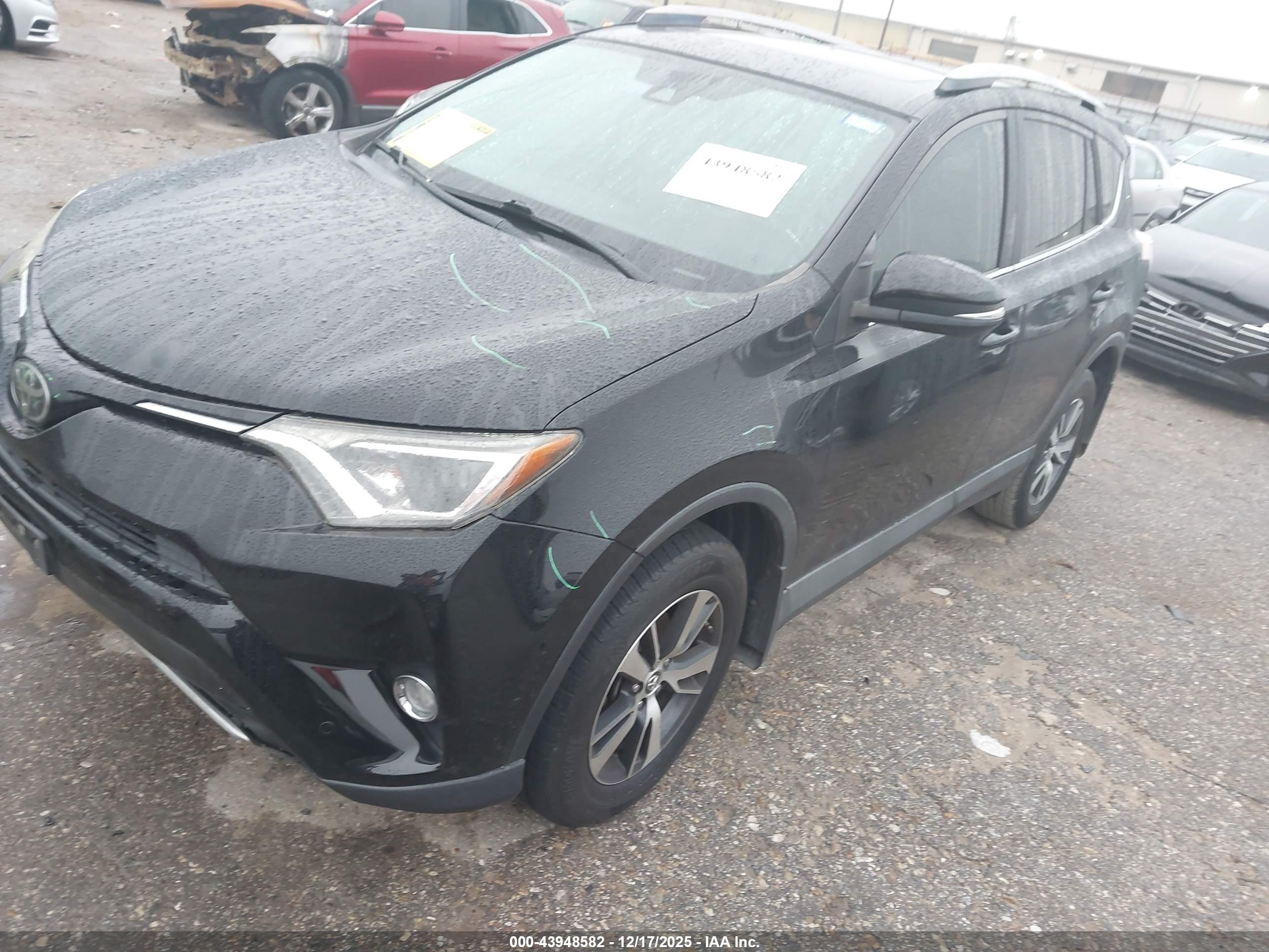 TOYOTA RAV4 image 2