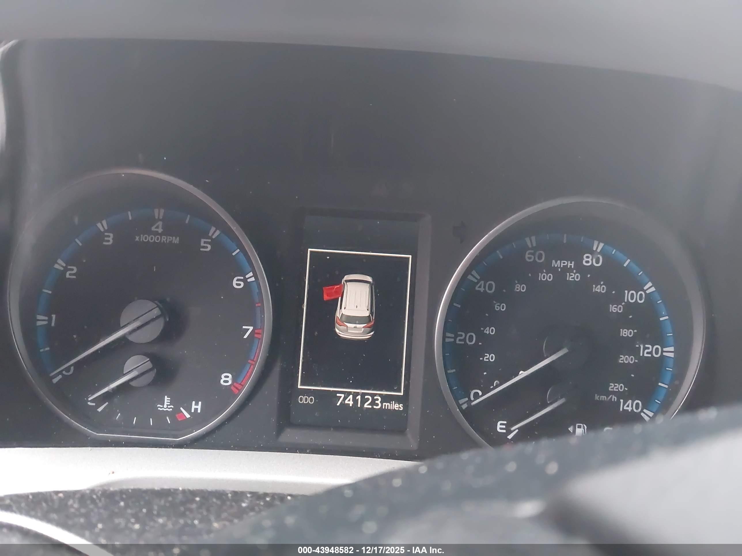 TOYOTA RAV4 image 7