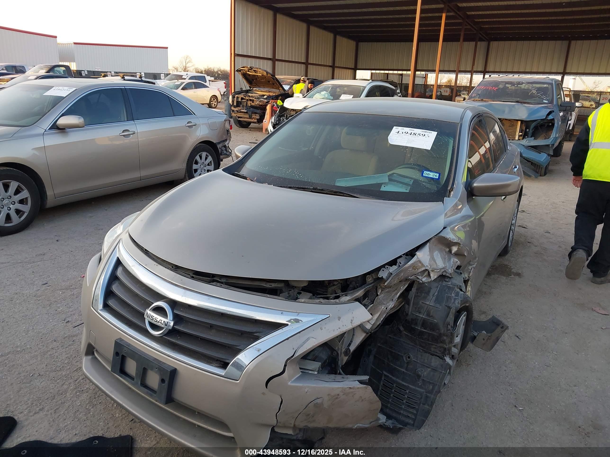 NISSAN ALTIMA image 2