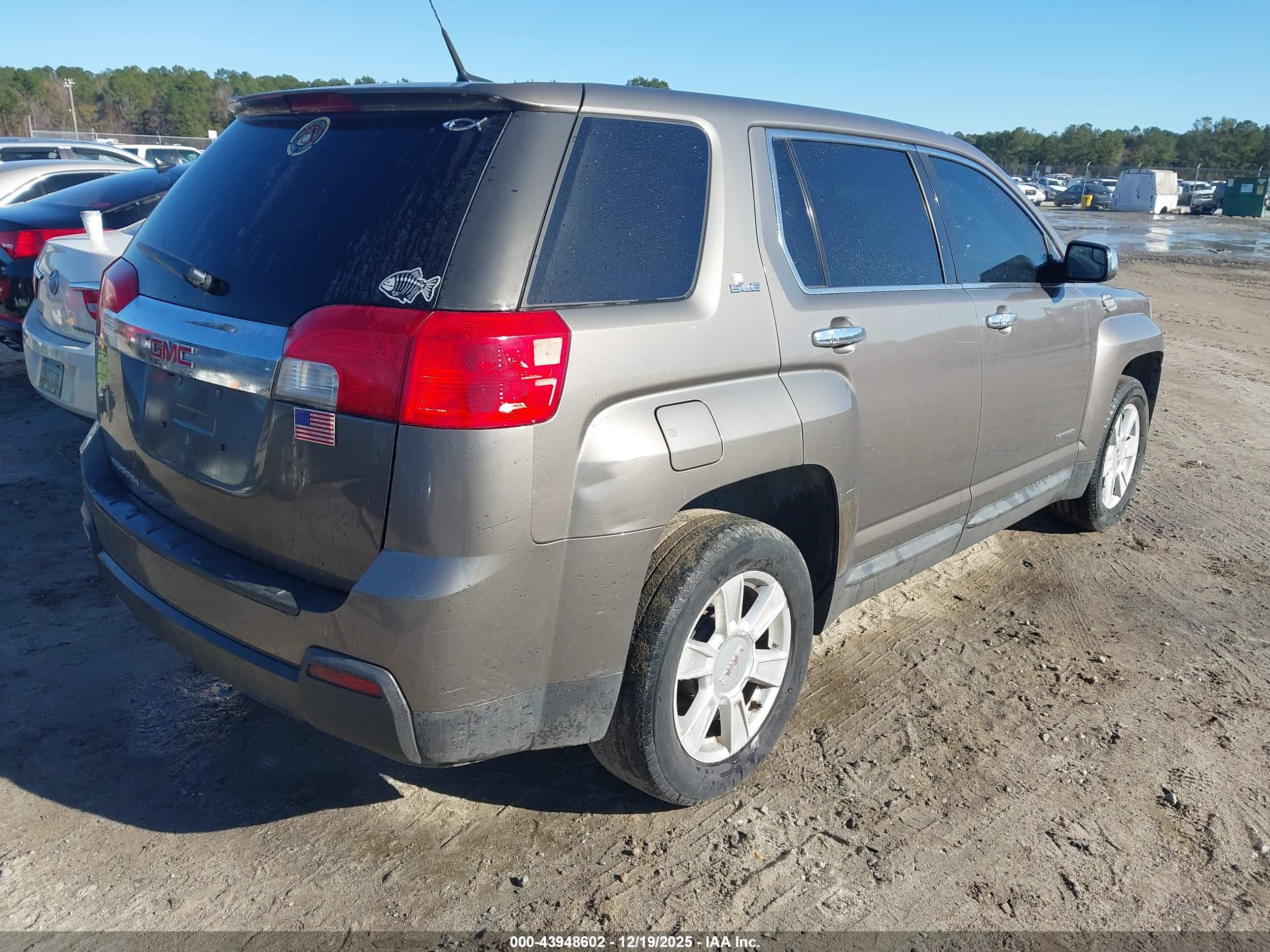 GMC TERRAIN image 4