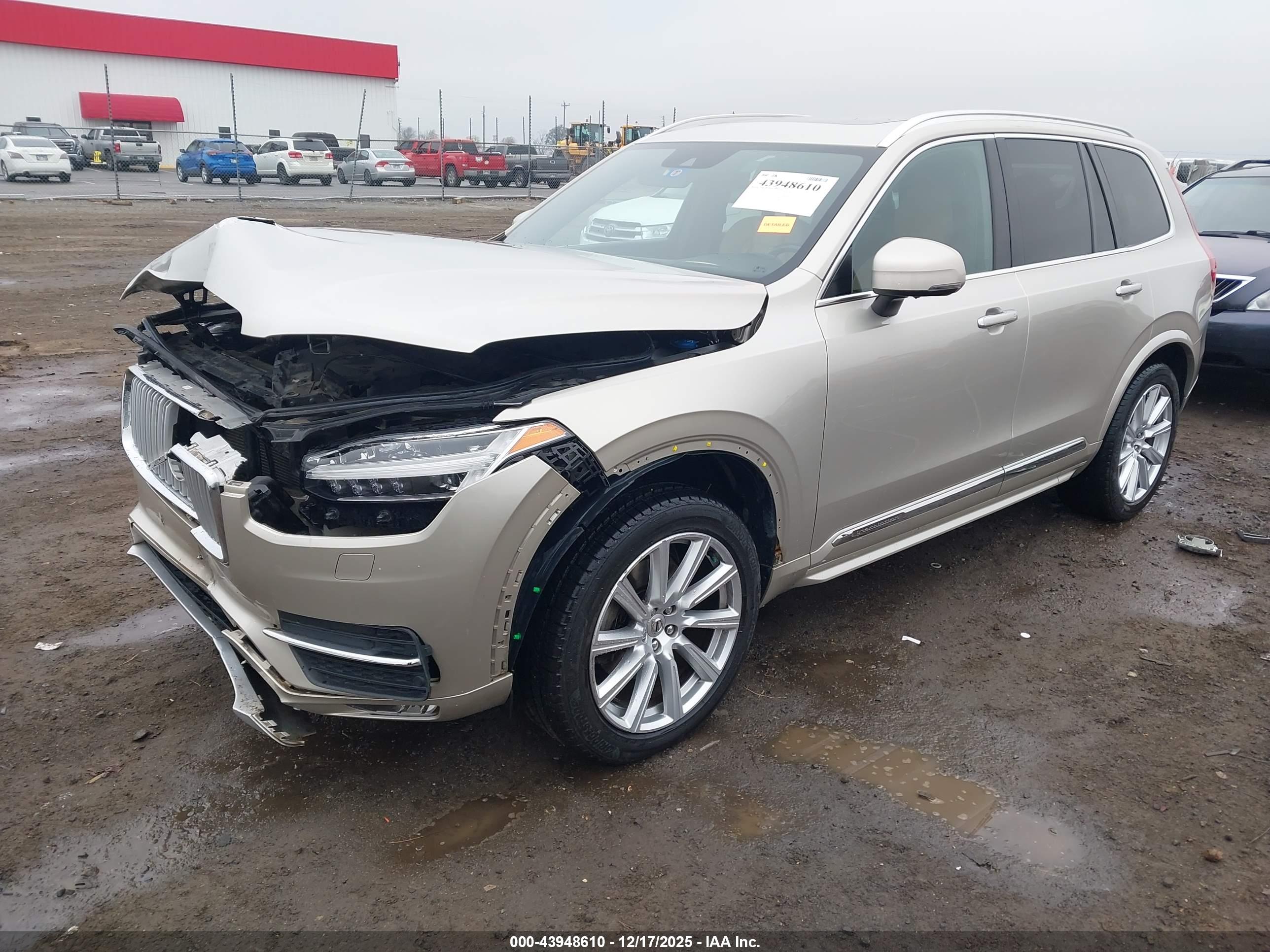 VOLVO XC90 image 2
