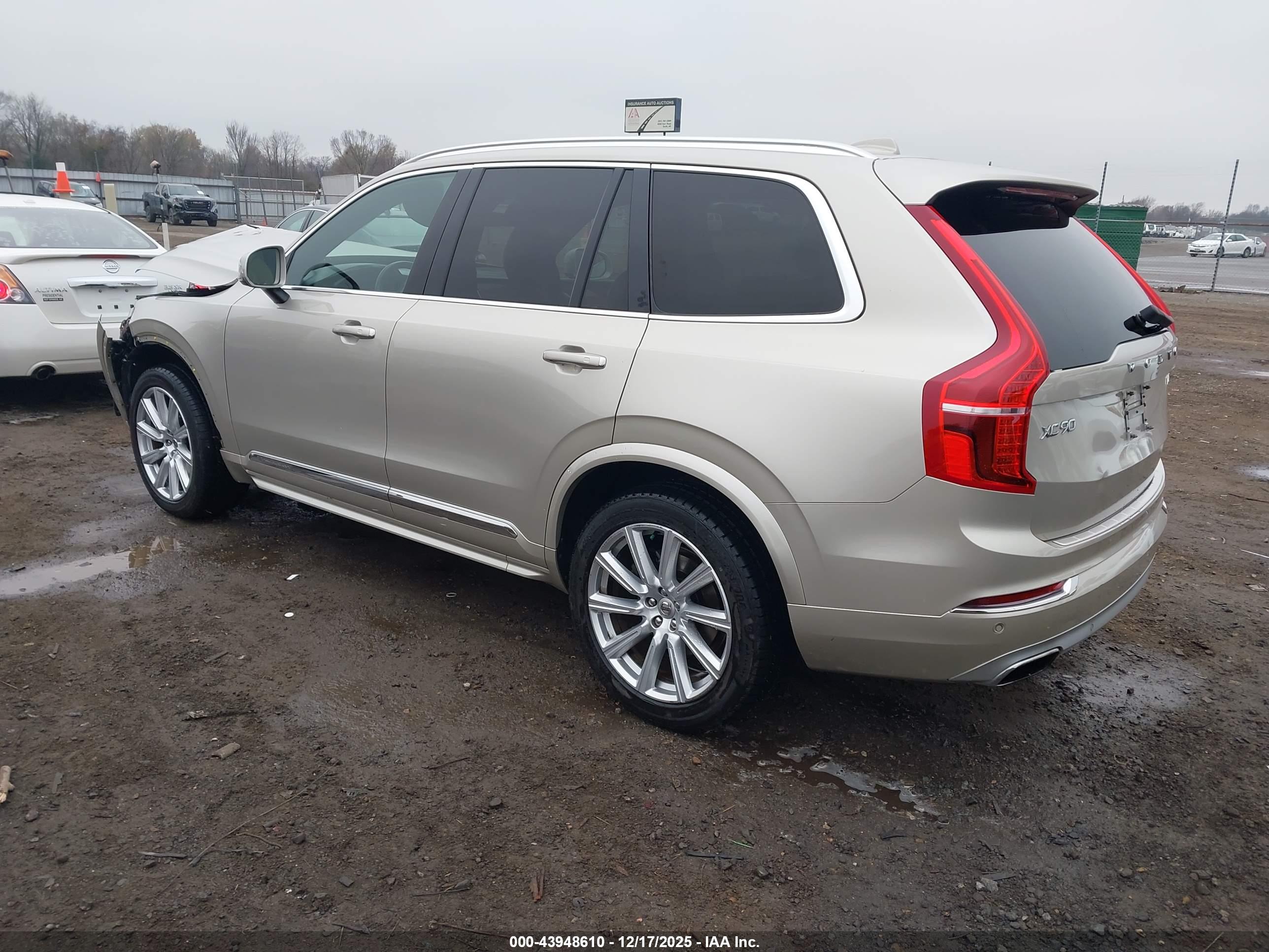 VOLVO XC90 image 3