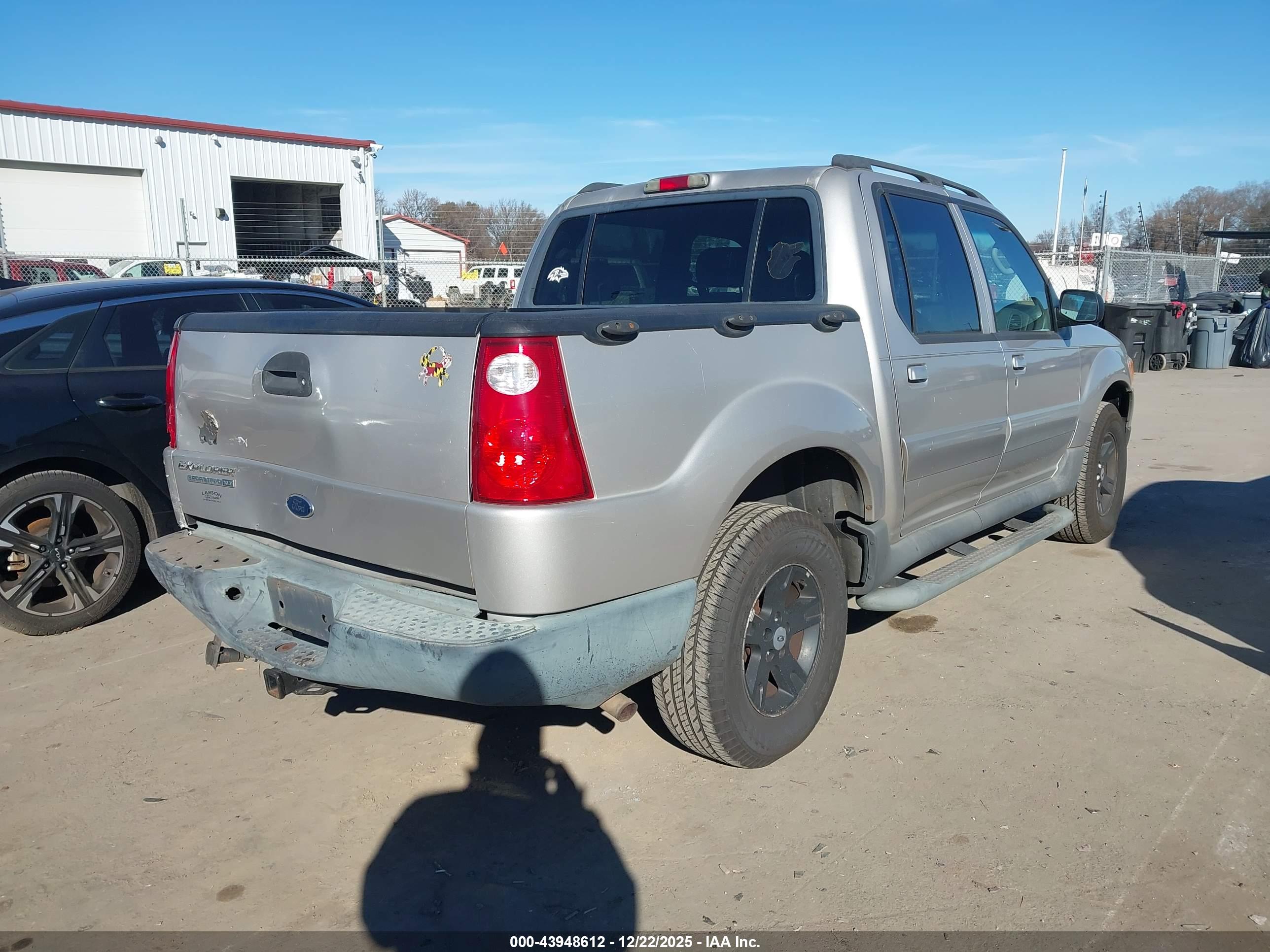 FORD EXPLORER image 4