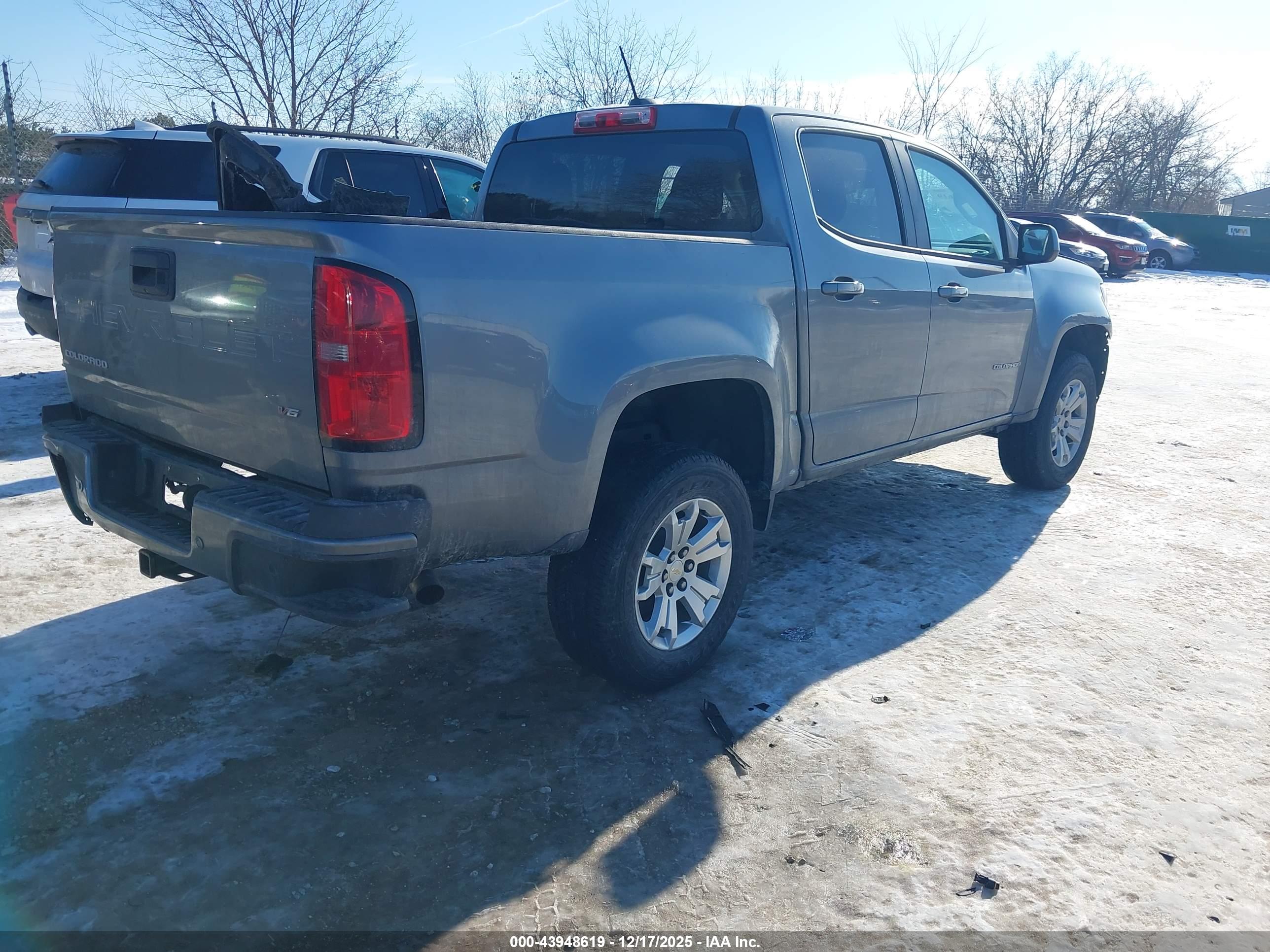 CHEVROLET COLORADO image 4