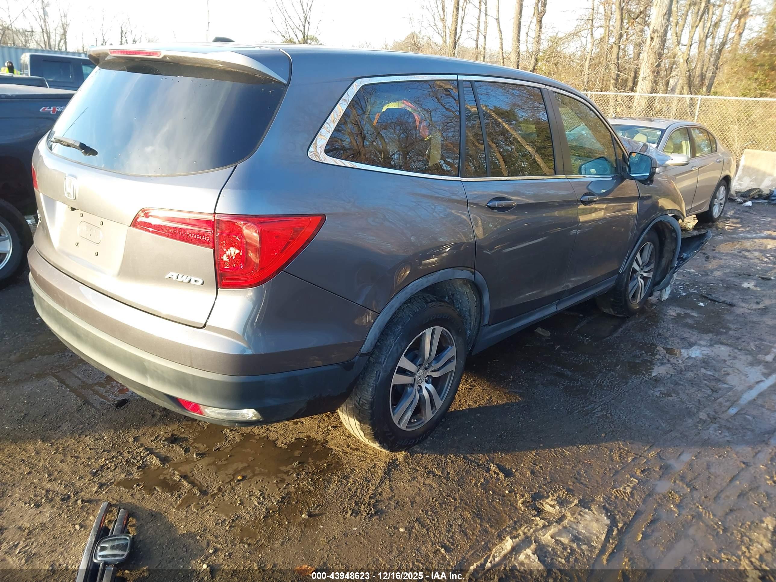HONDA PILOT image 4