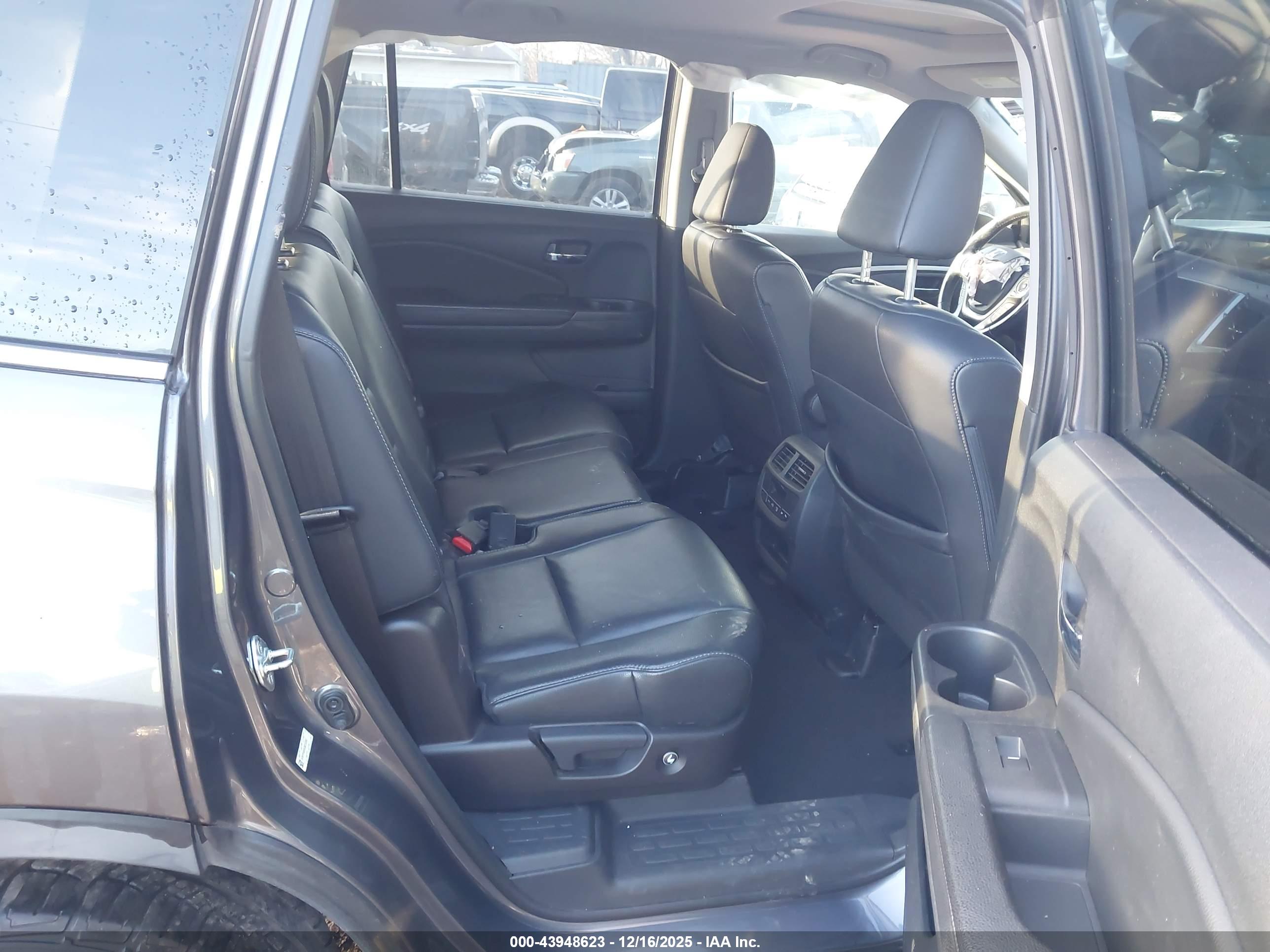 HONDA PILOT image 8