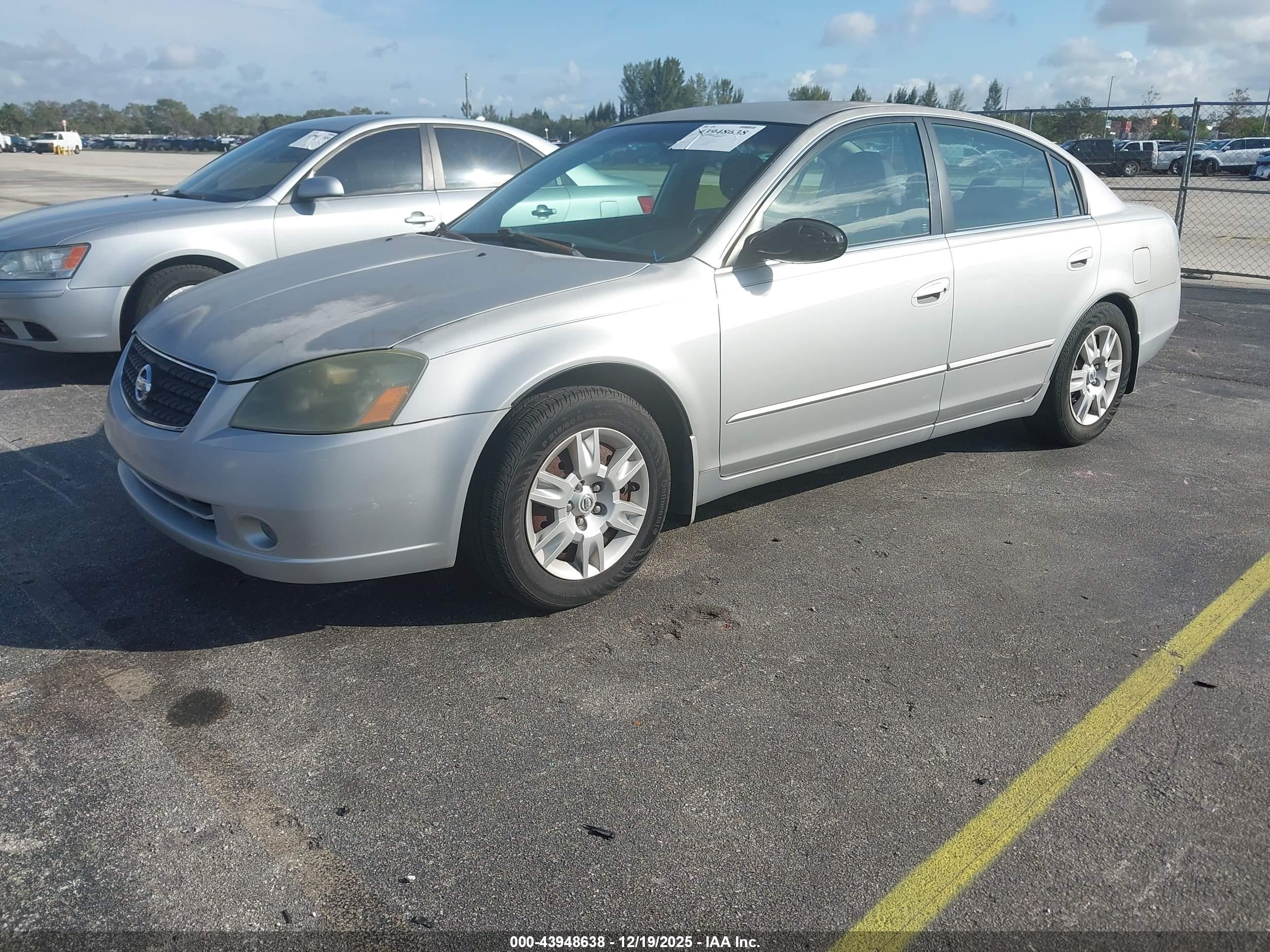 NISSAN ALTIMA image 2