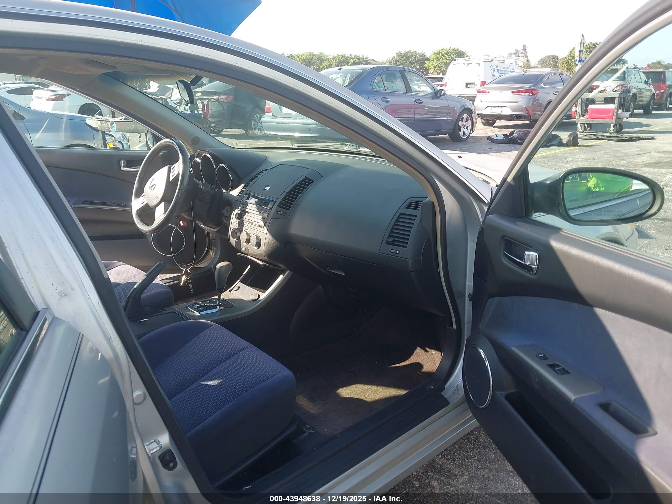 NISSAN ALTIMA image 5