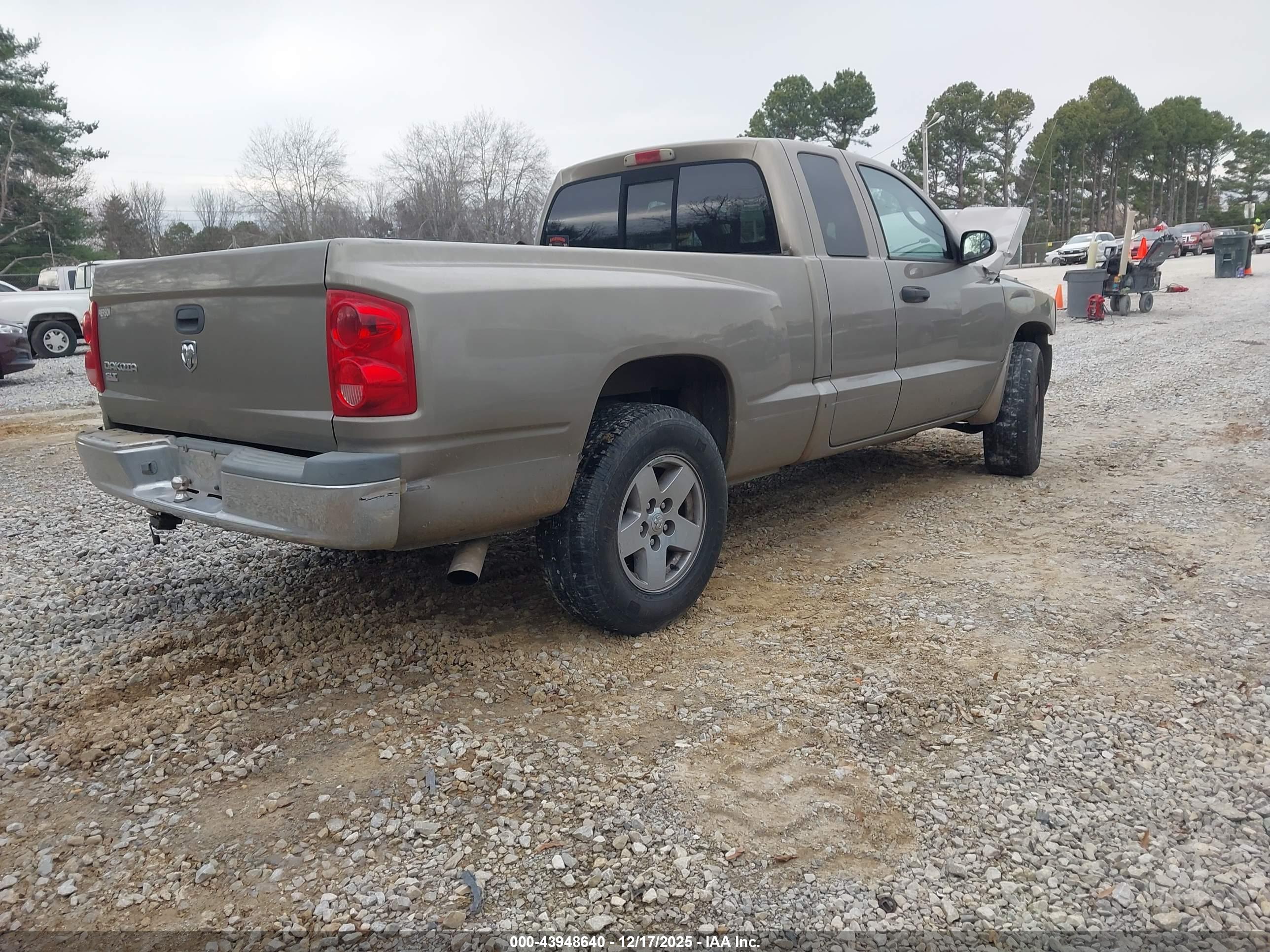 DODGE DAKOTA image 4