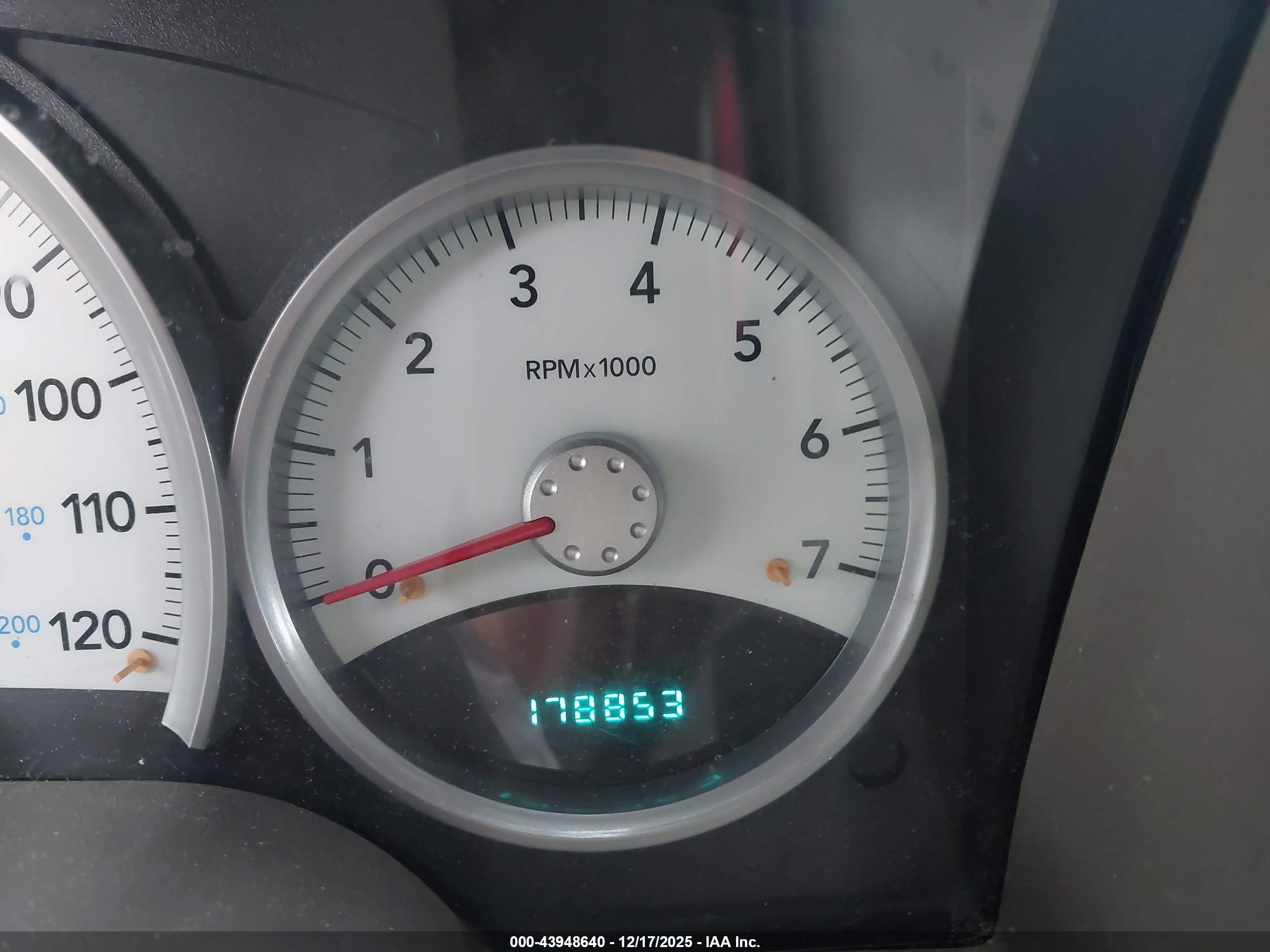DODGE DAKOTA image 7