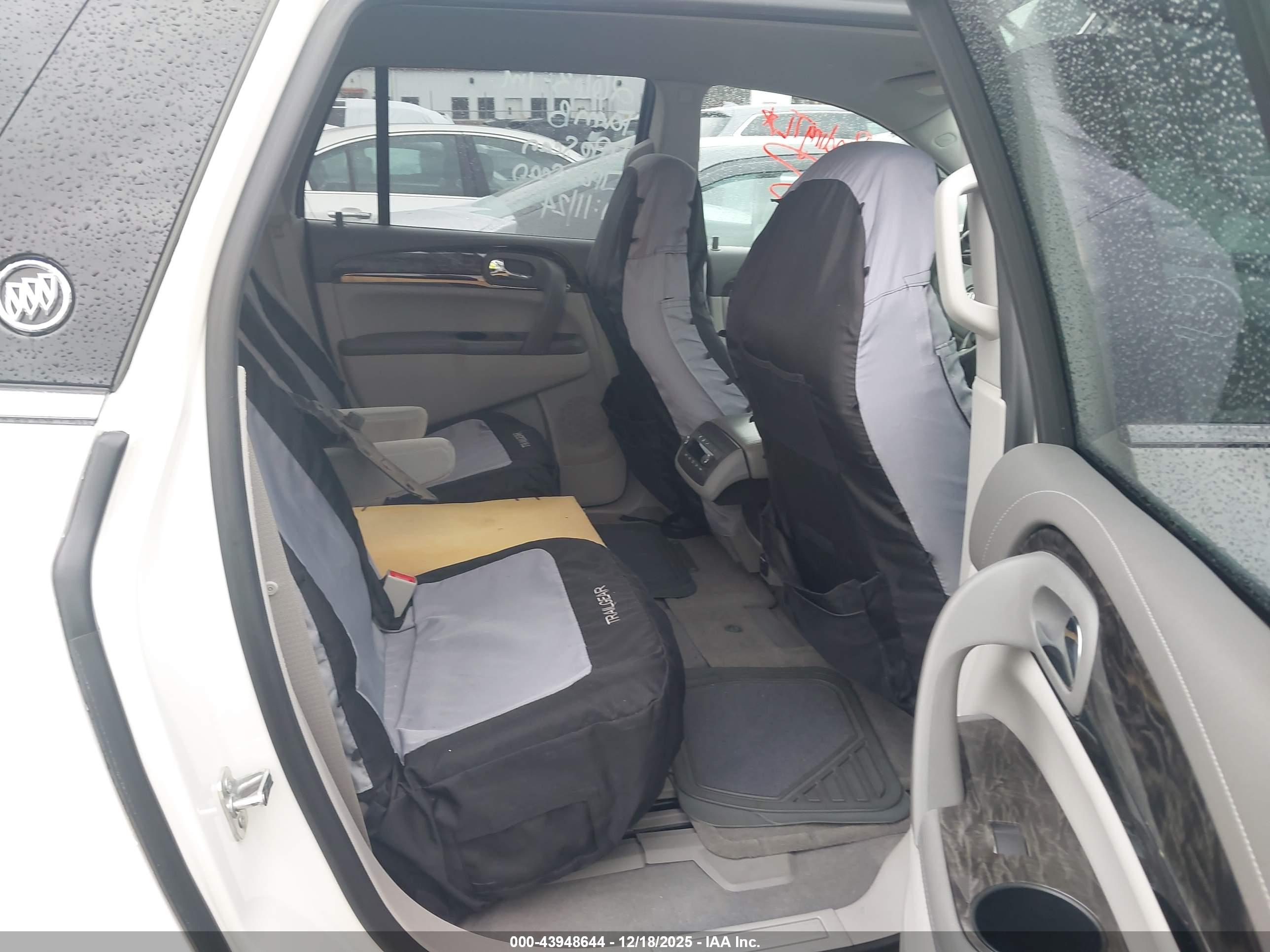 BUICK ENCLAVE image 8