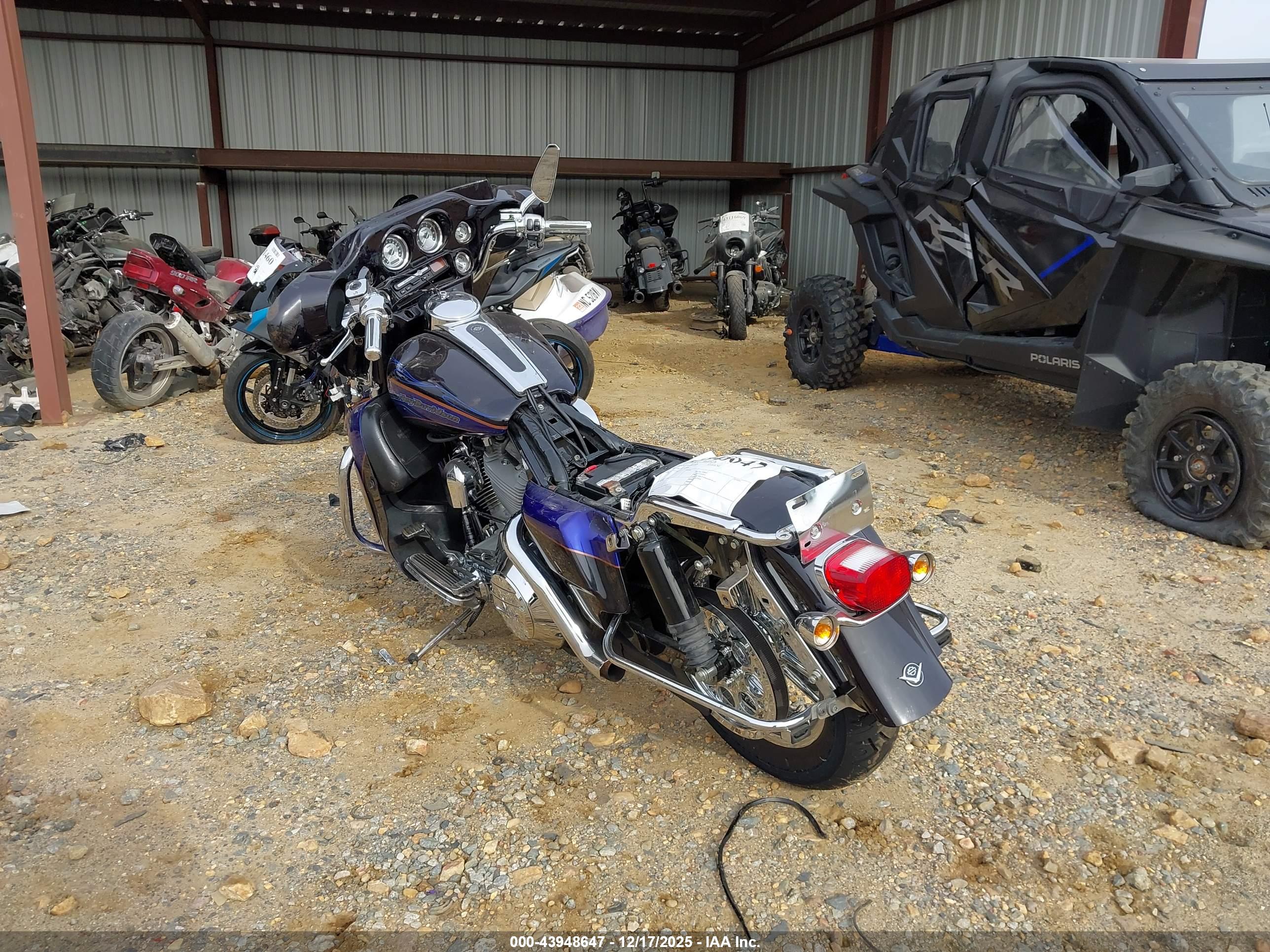 HARLEY-DAVIDSON FLHTCSE image 3