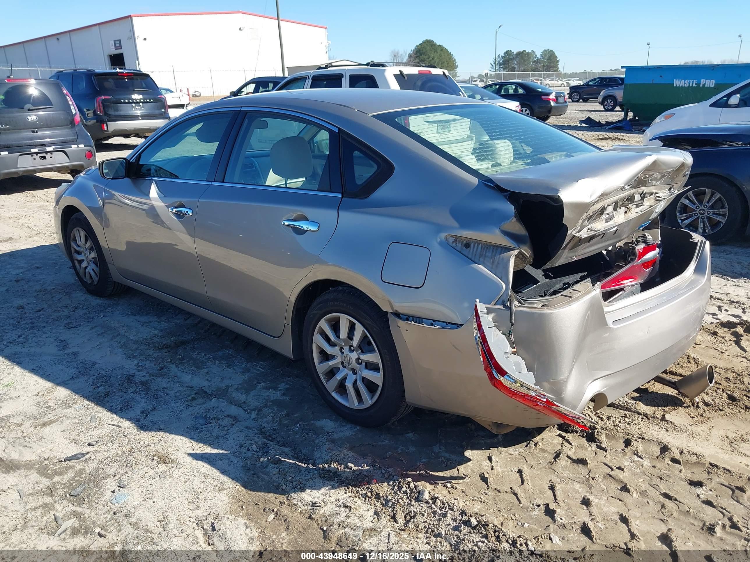 NISSAN ALTIMA image 3