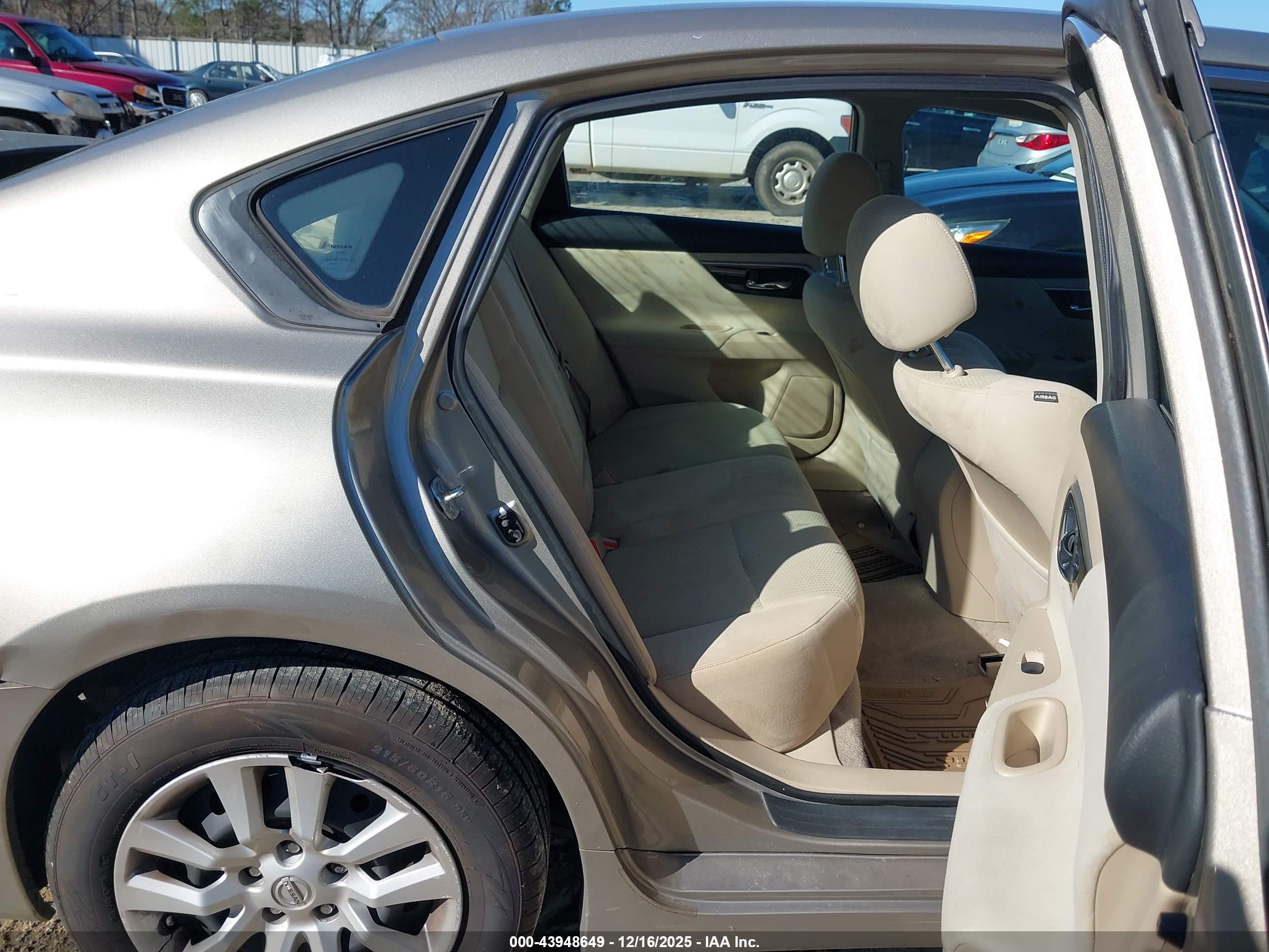 NISSAN ALTIMA image 8