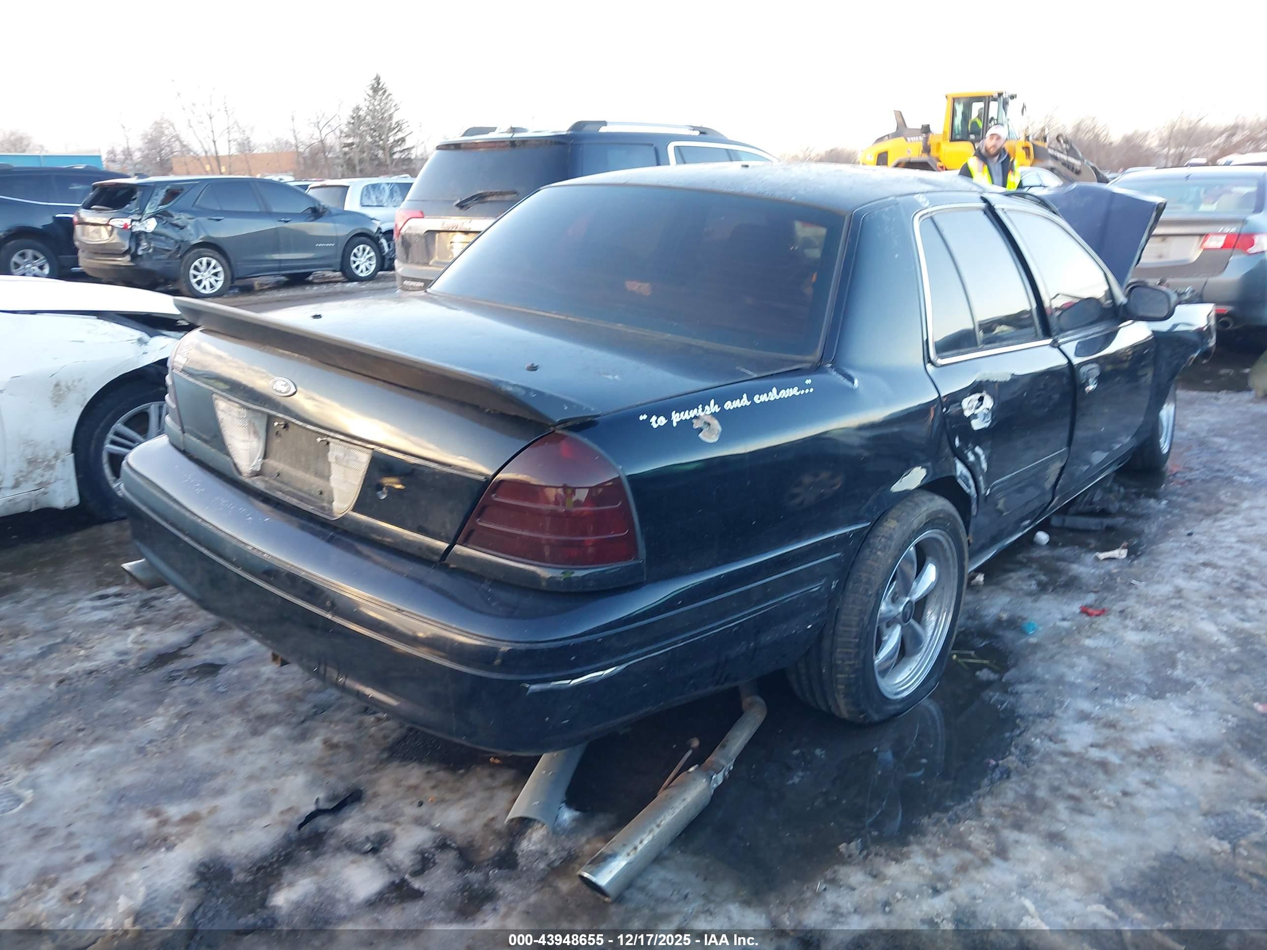FORD CROWN image 4