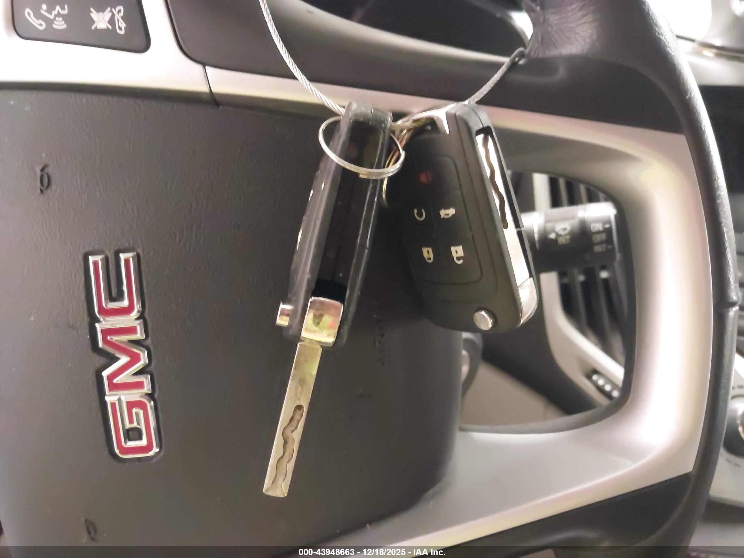 GMC TERRAIN image 11
