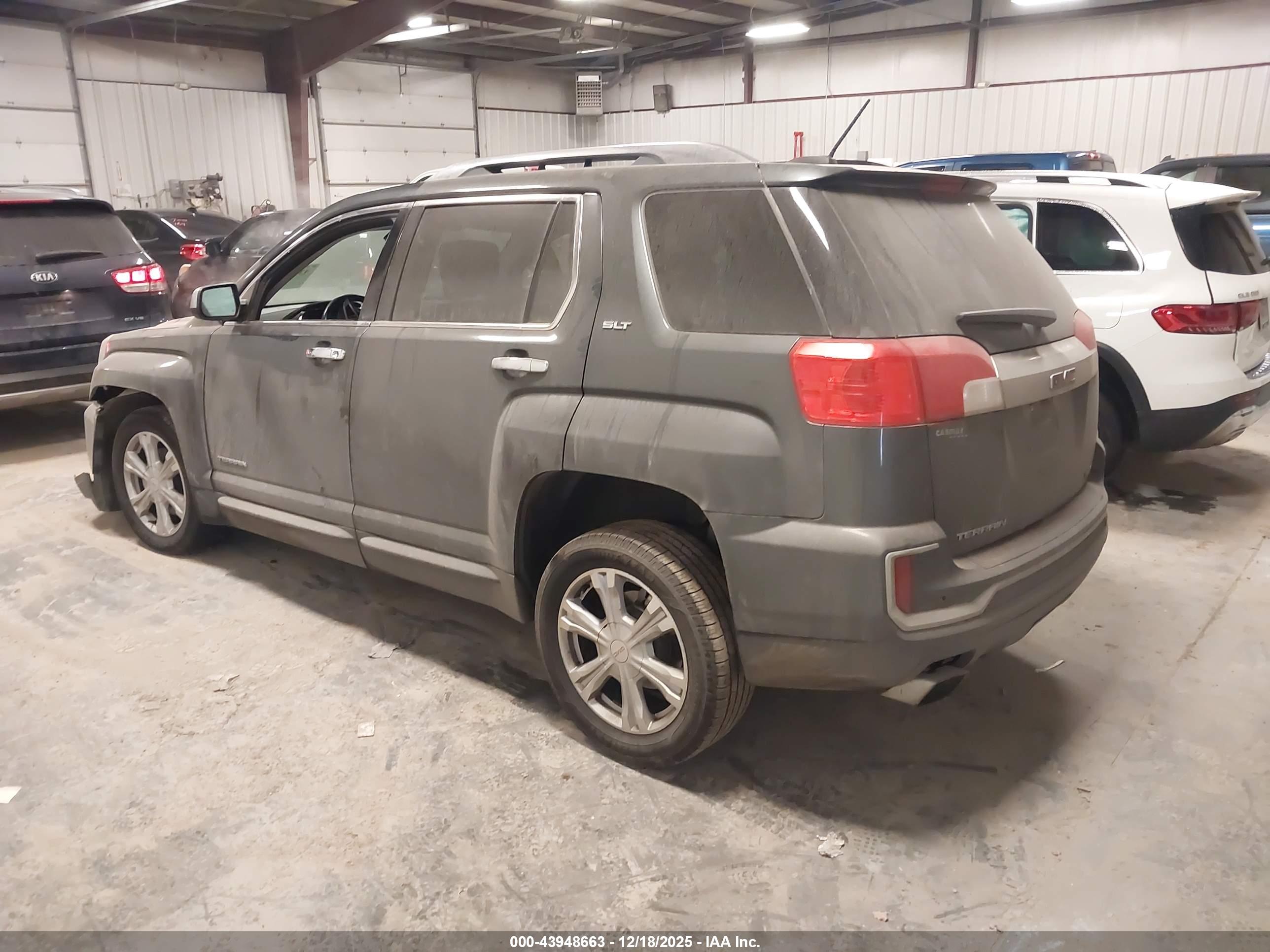 GMC TERRAIN image 3
