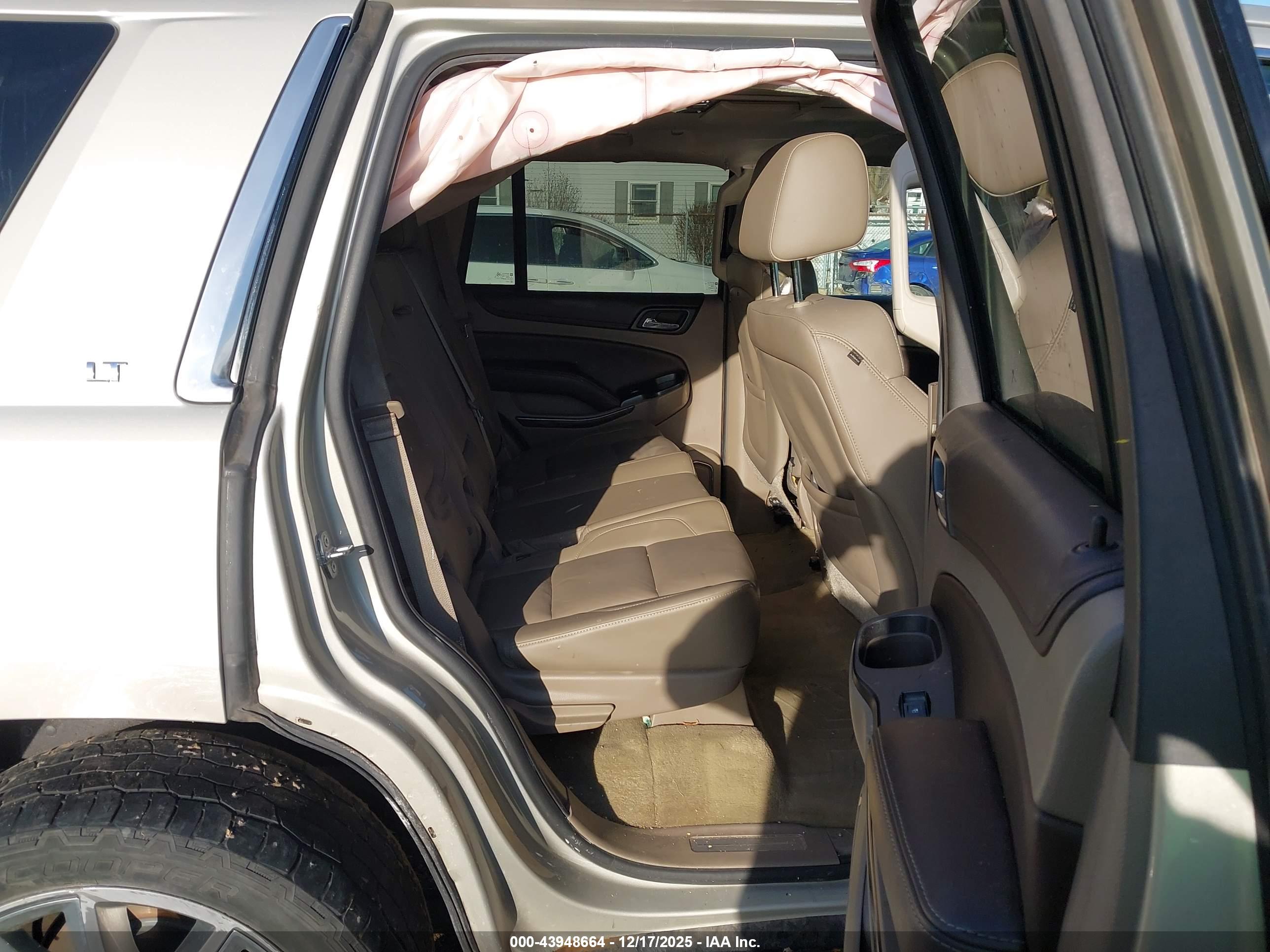 CHEVROLET TAHOE image 8