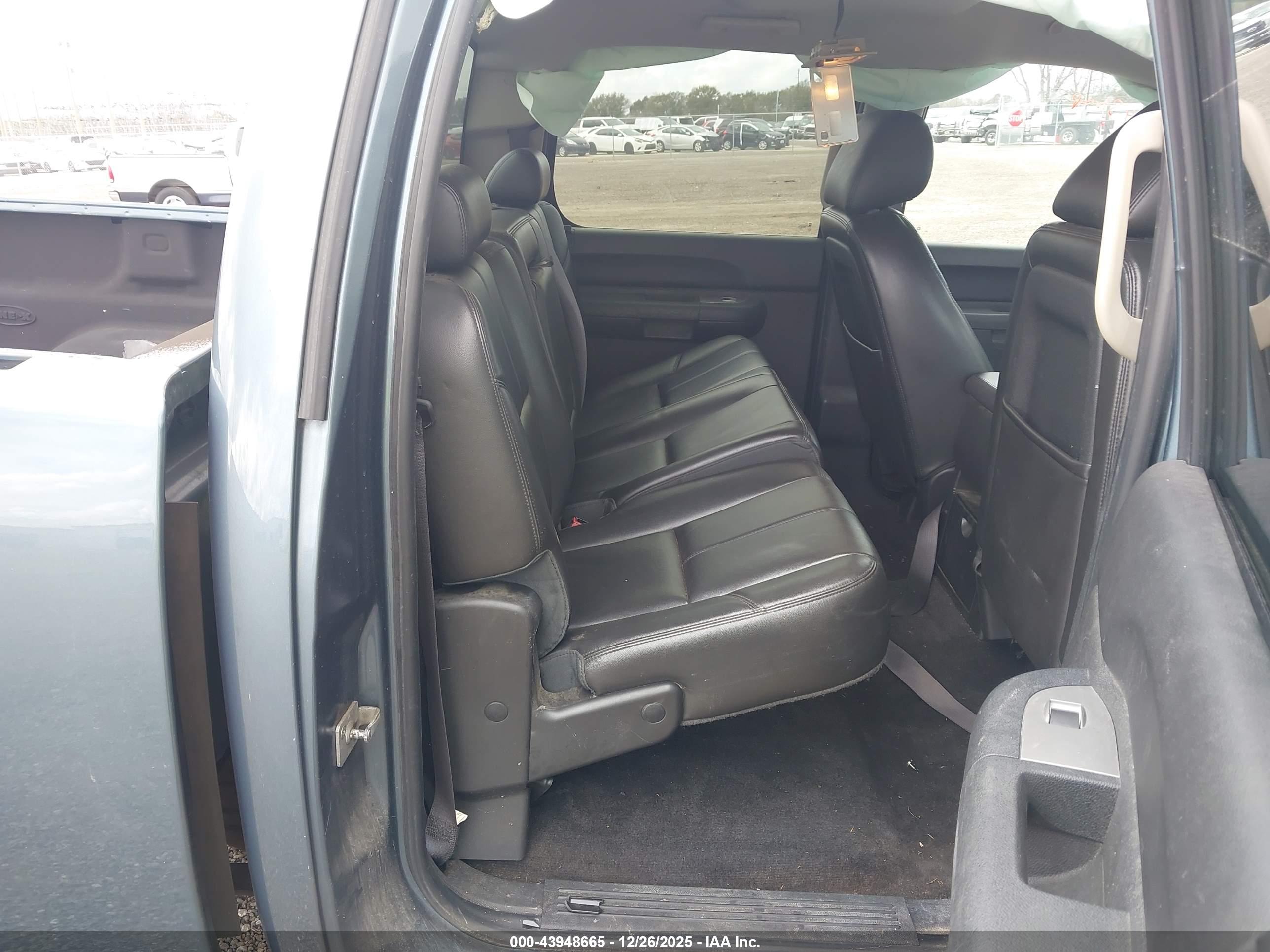 GMC SIERRA image 8