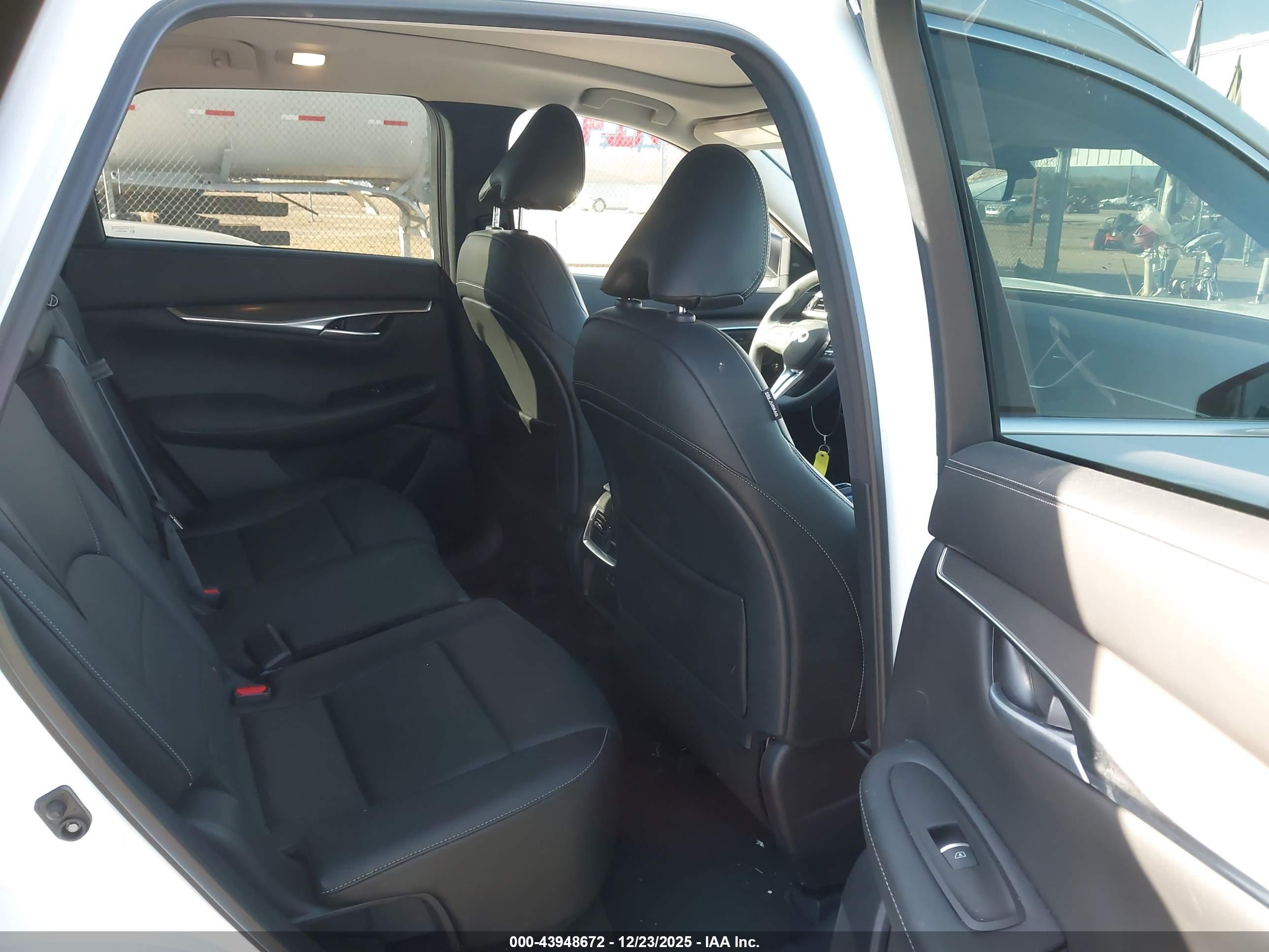 INFINITI QX50 image 8