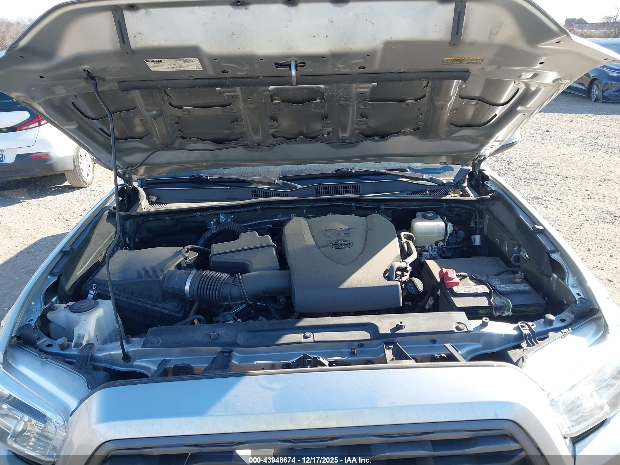 TOYOTA TACOMA image 10
