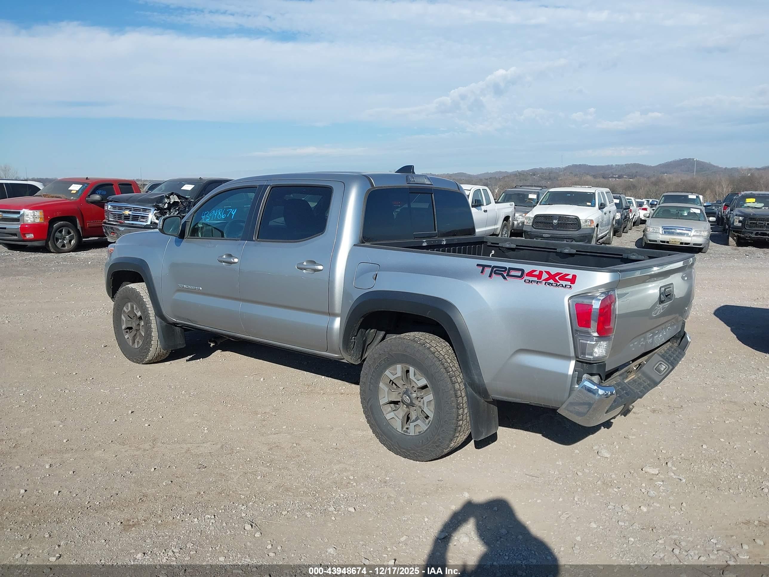 TOYOTA TACOMA image 3