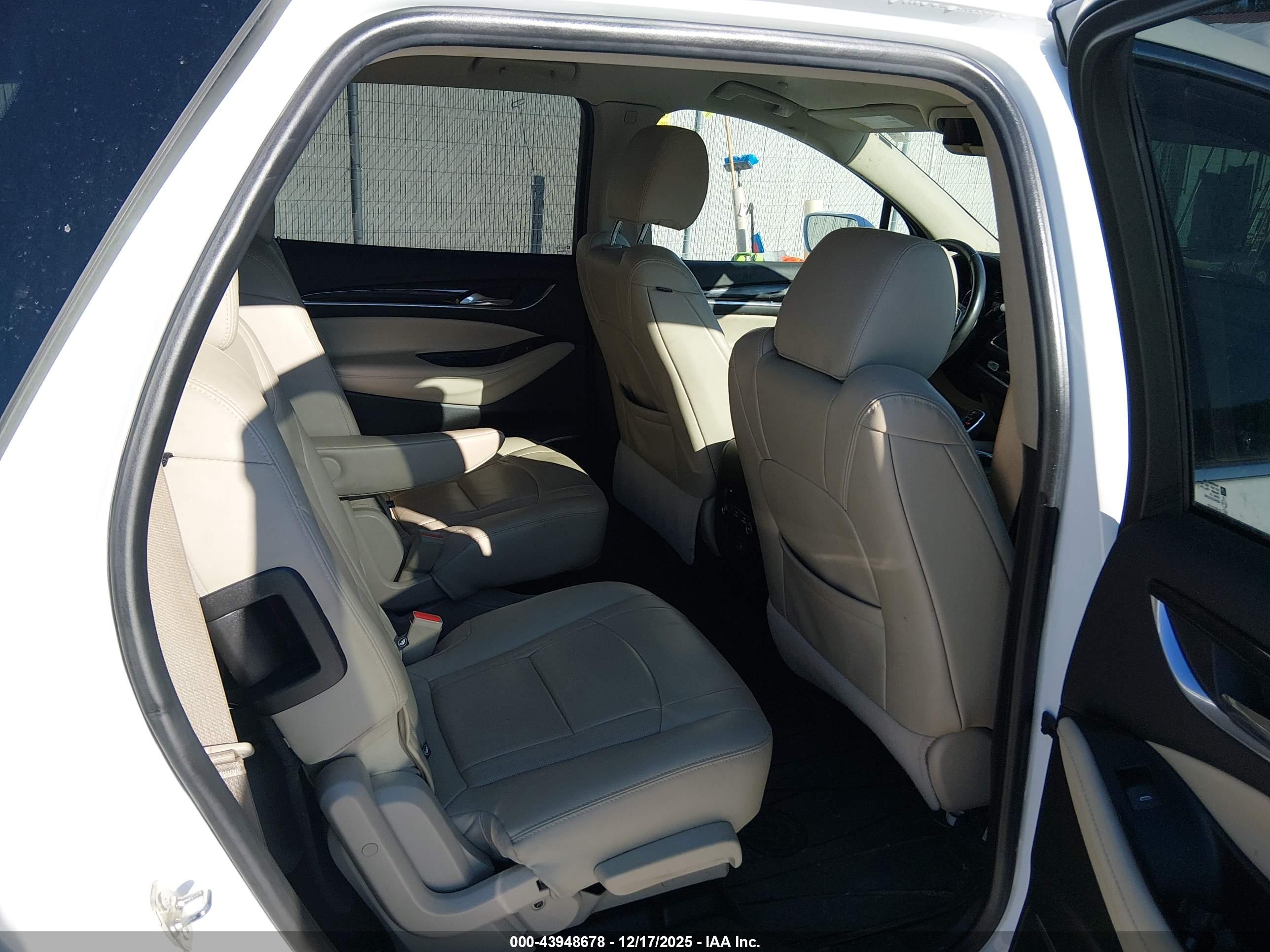 BUICK ENCLAVE image 8