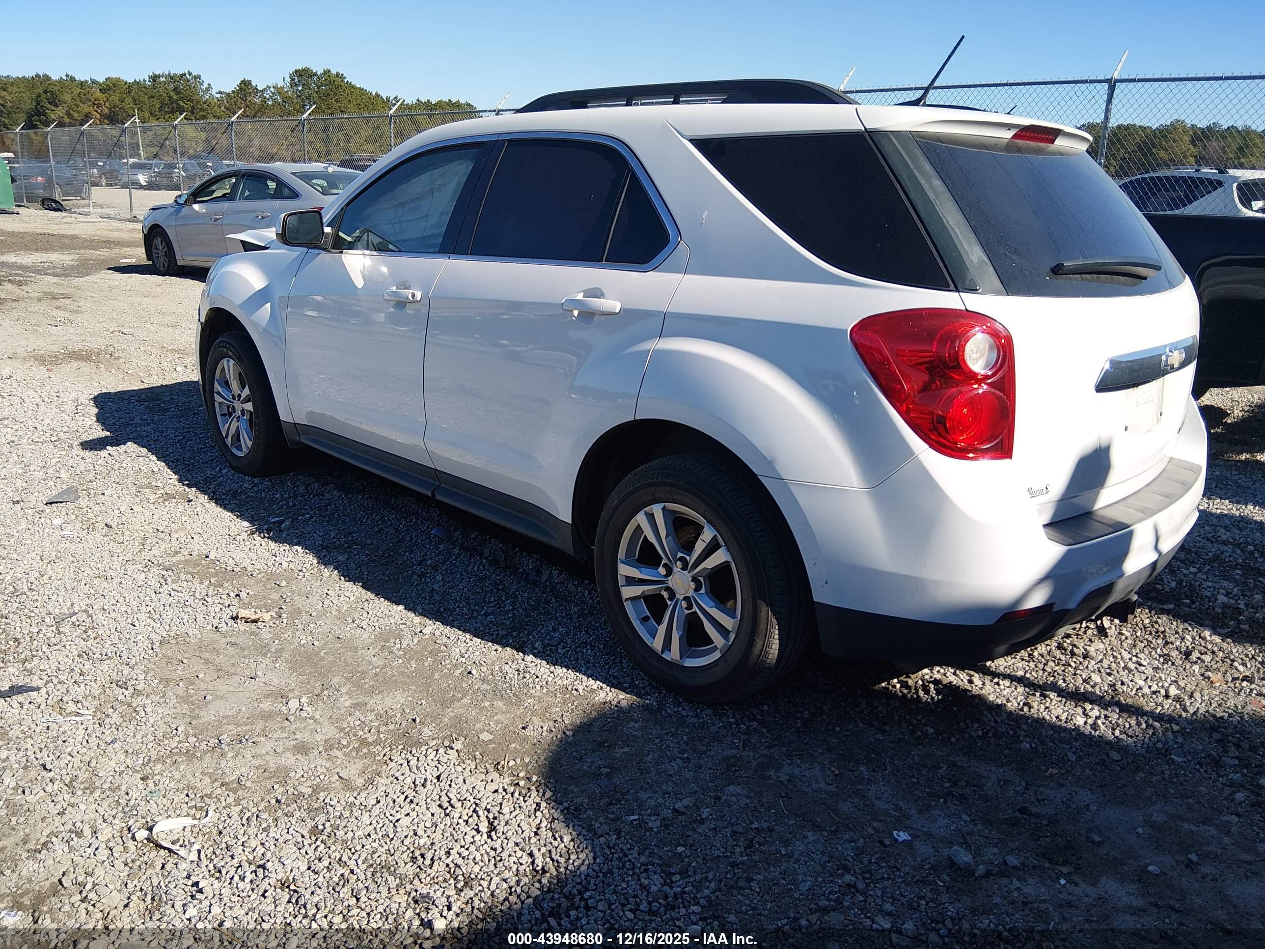 CHEVROLET EQUINOX image 3