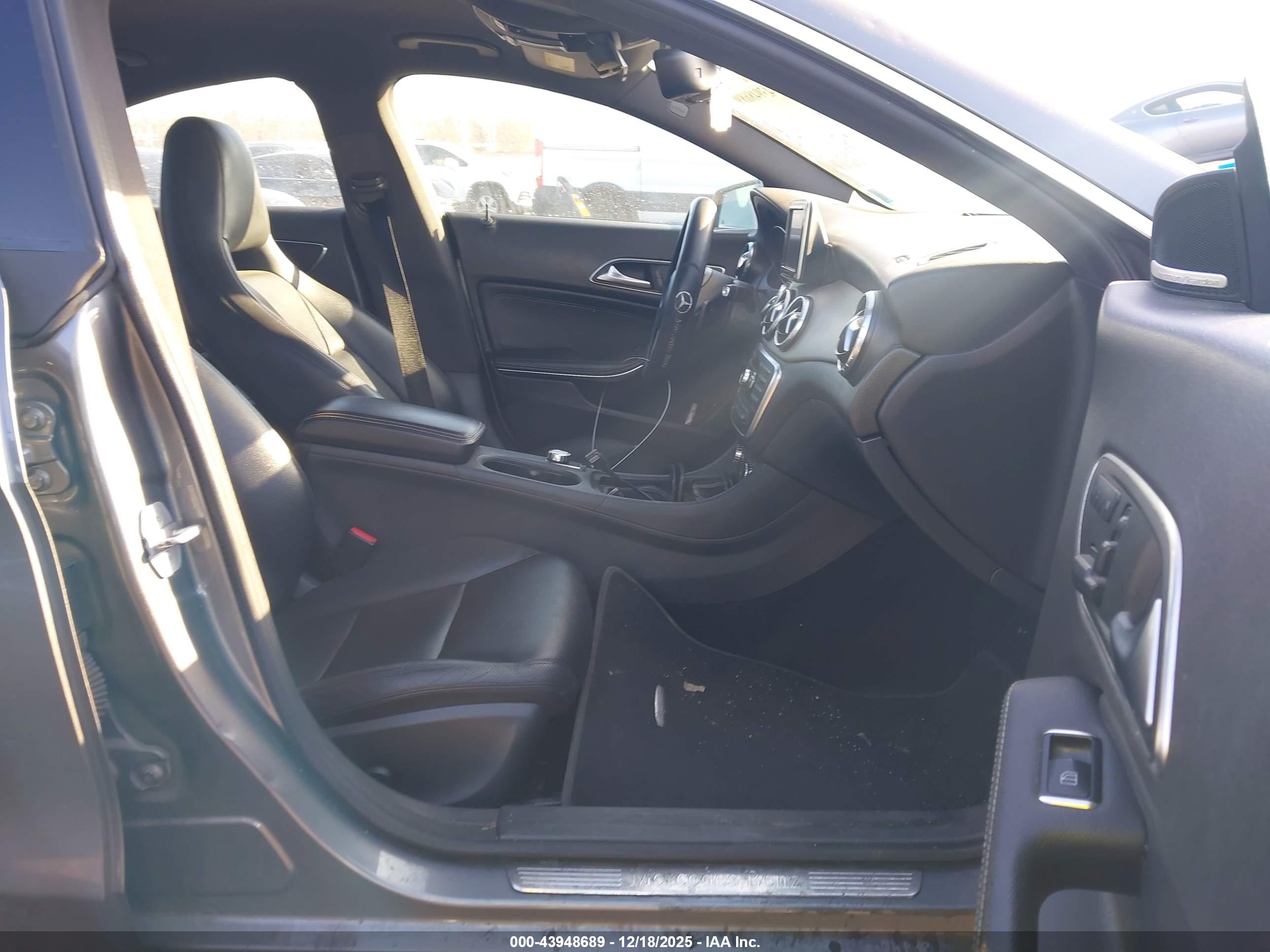 MERCEDES-BENZ CLA image 5