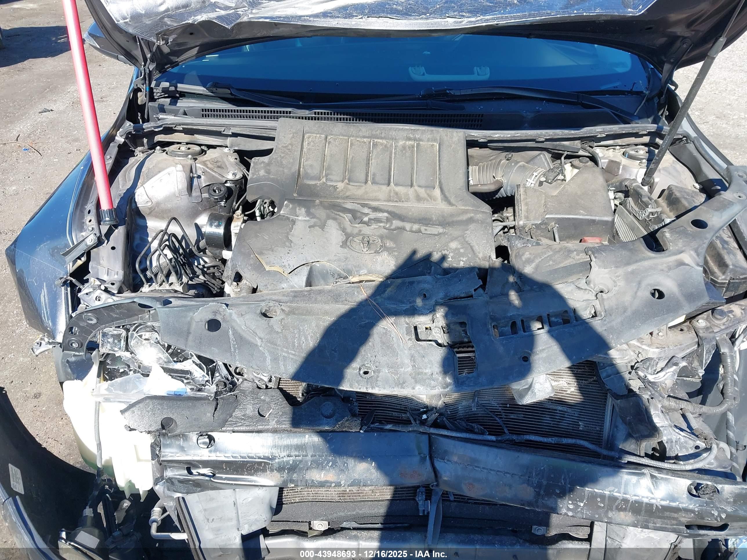 TOYOTA AVALON image 10