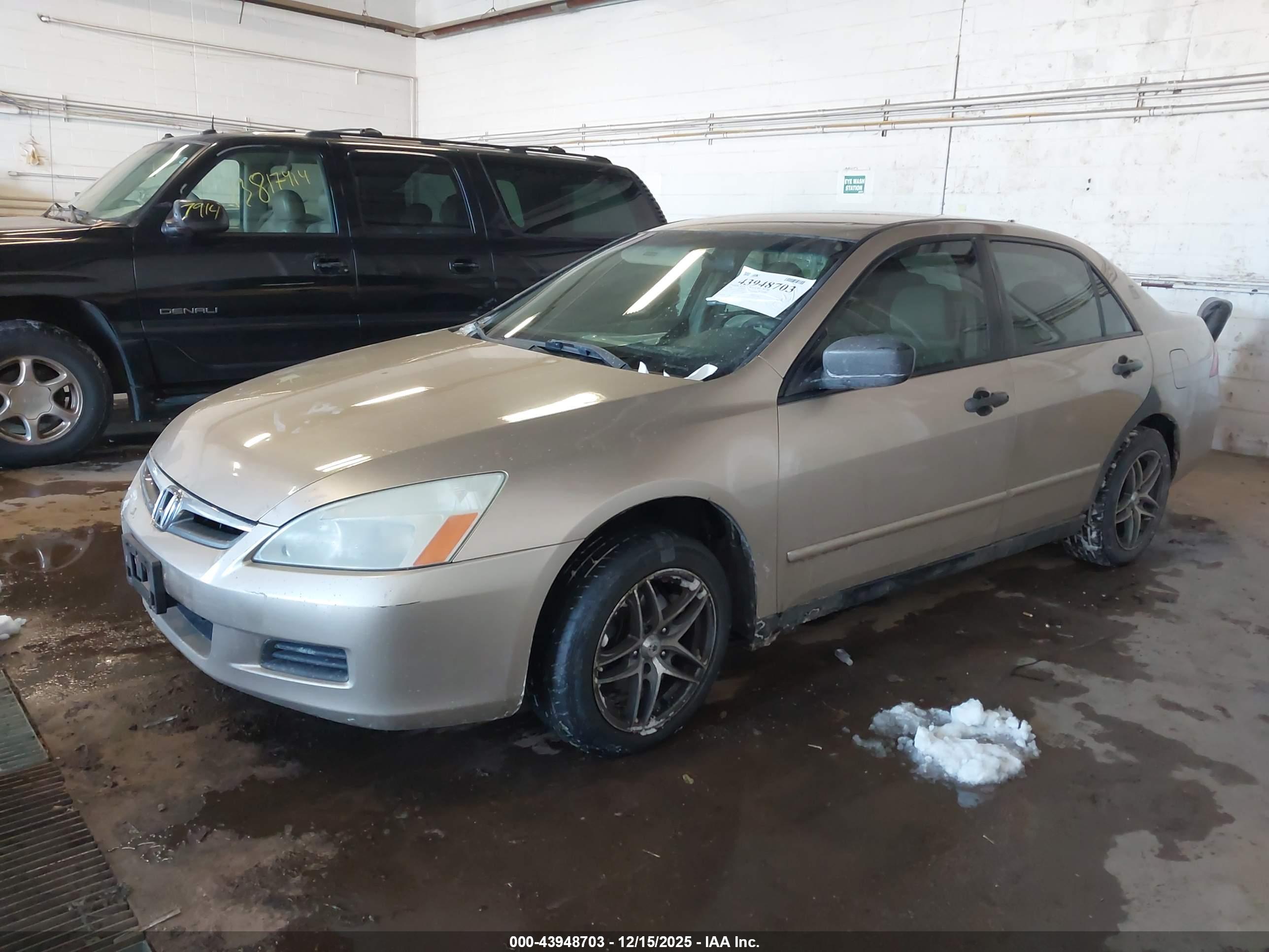 HONDA ACCORD image 2