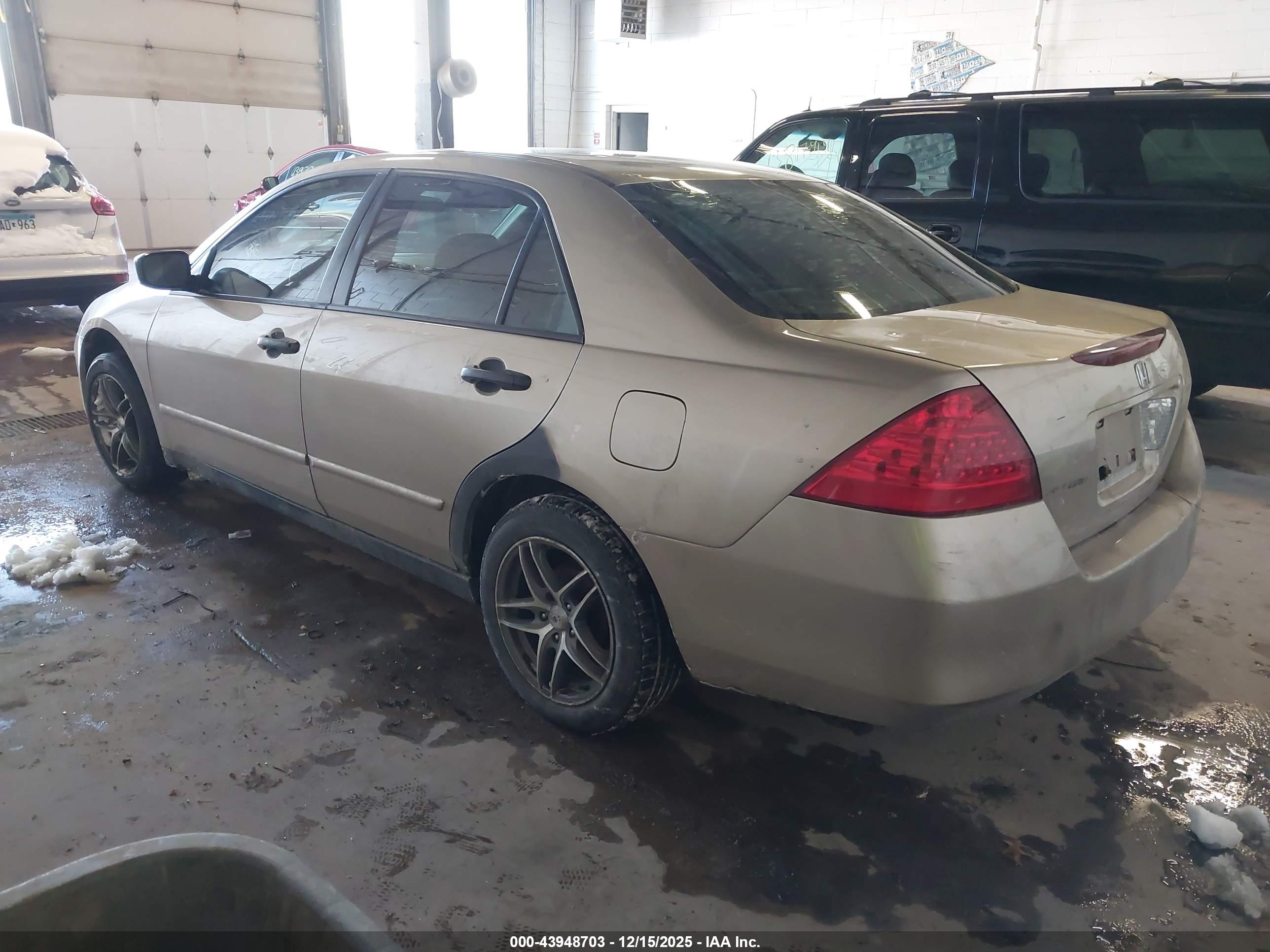 HONDA ACCORD image 3