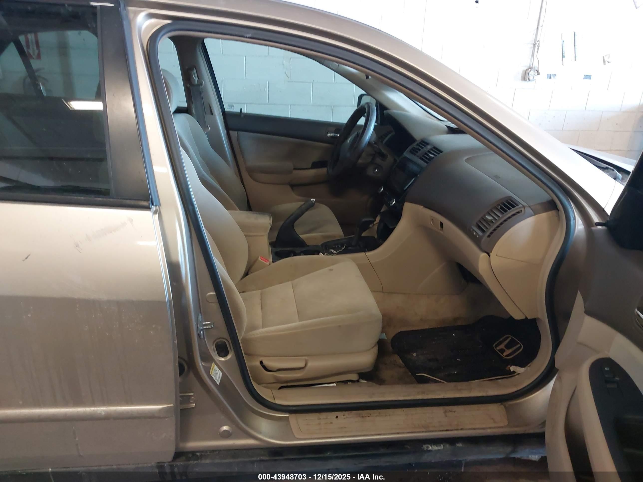 HONDA ACCORD image 5