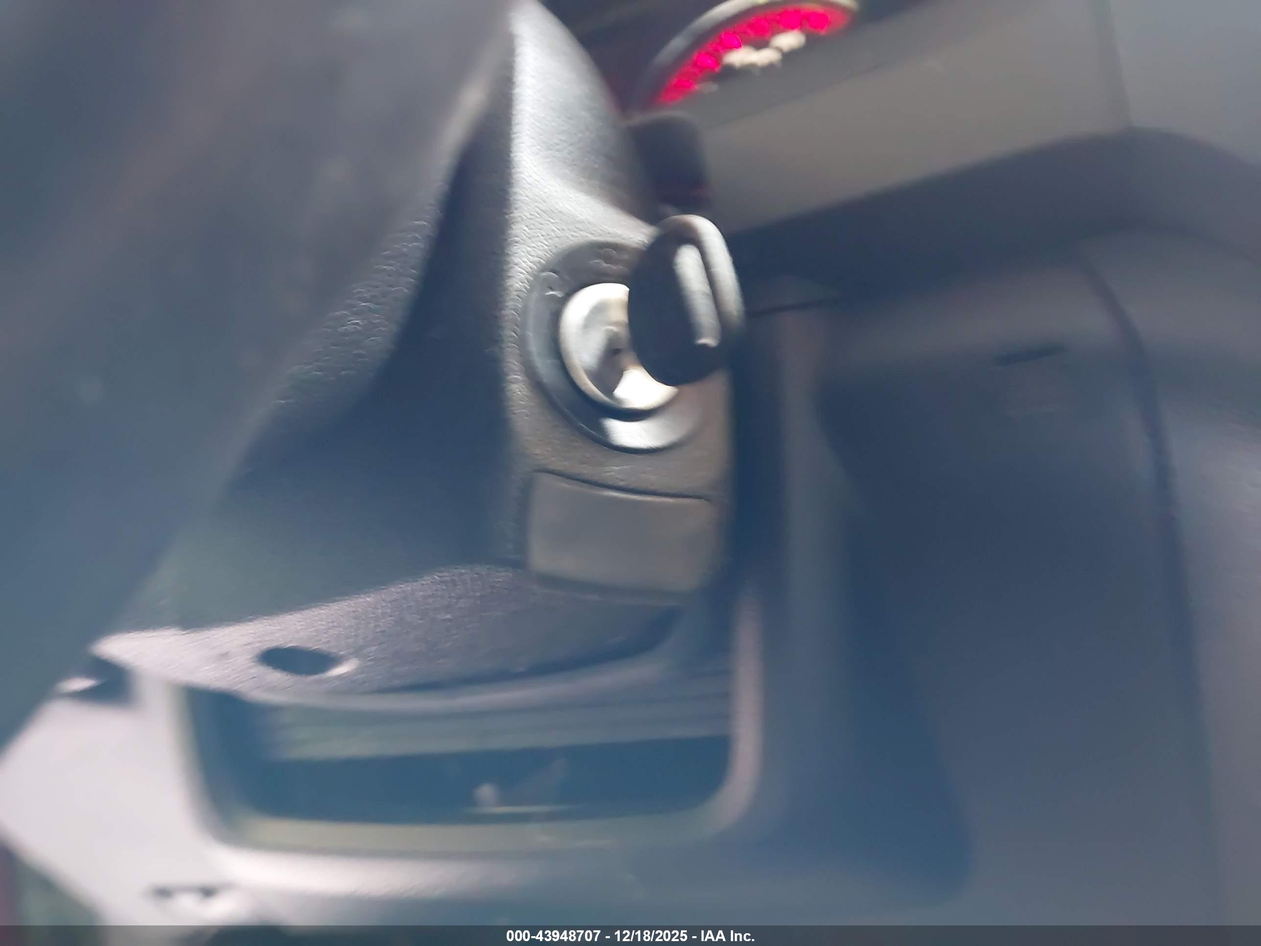 GMC ACADIA image 11
